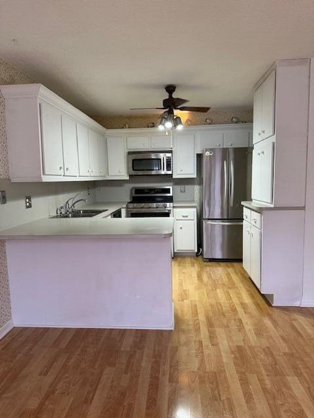 Photo of 417 Arabian Road, Palm Springs, FL 33461 (MLS # B26002829)