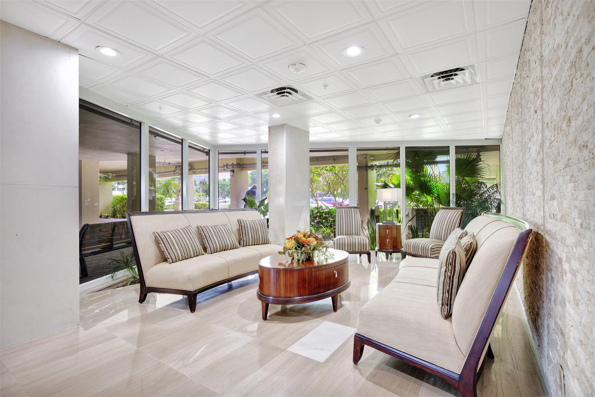 Coral Ridge Towers North - Residential