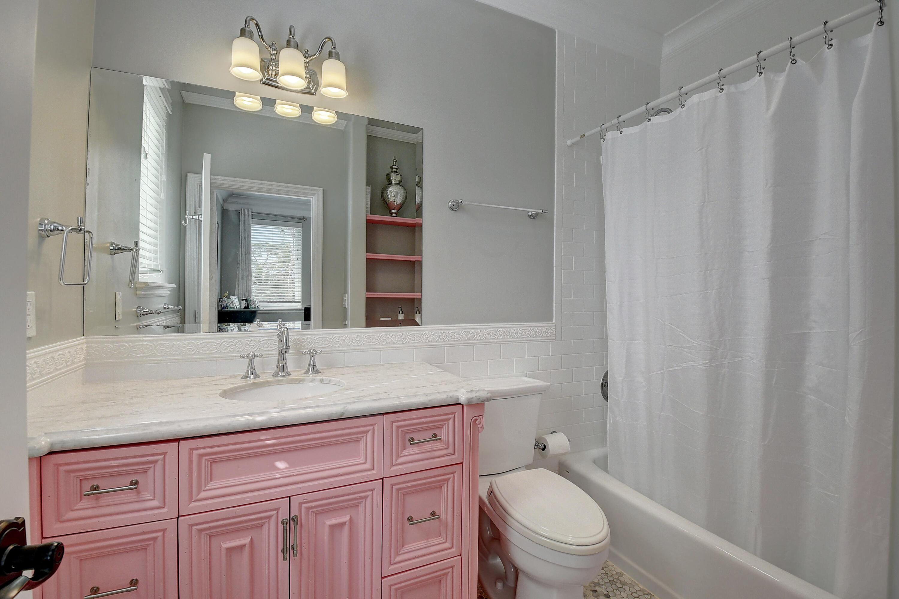 WHISEM UNIT B - Residential