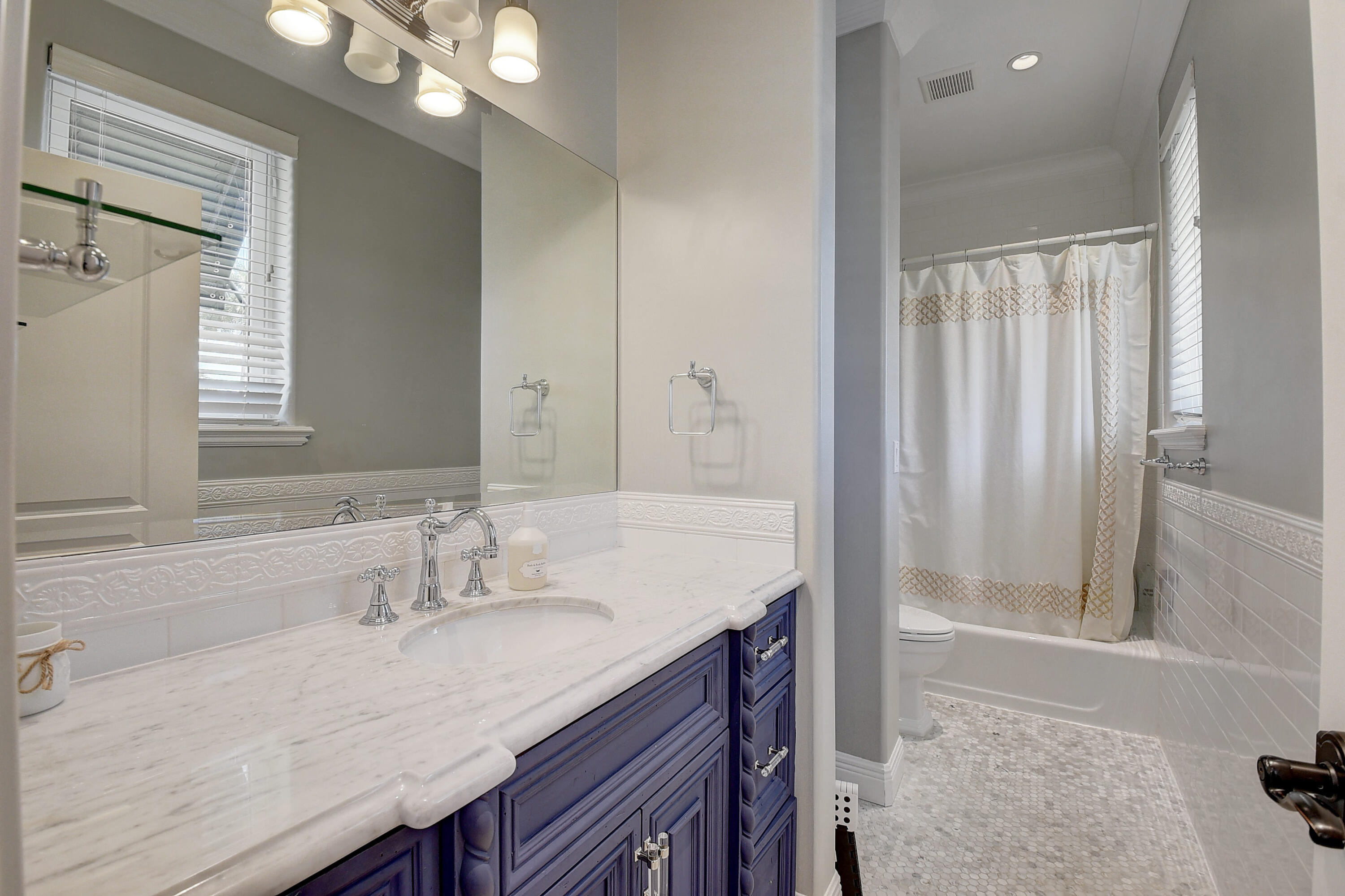 WHISEM UNIT B - Residential