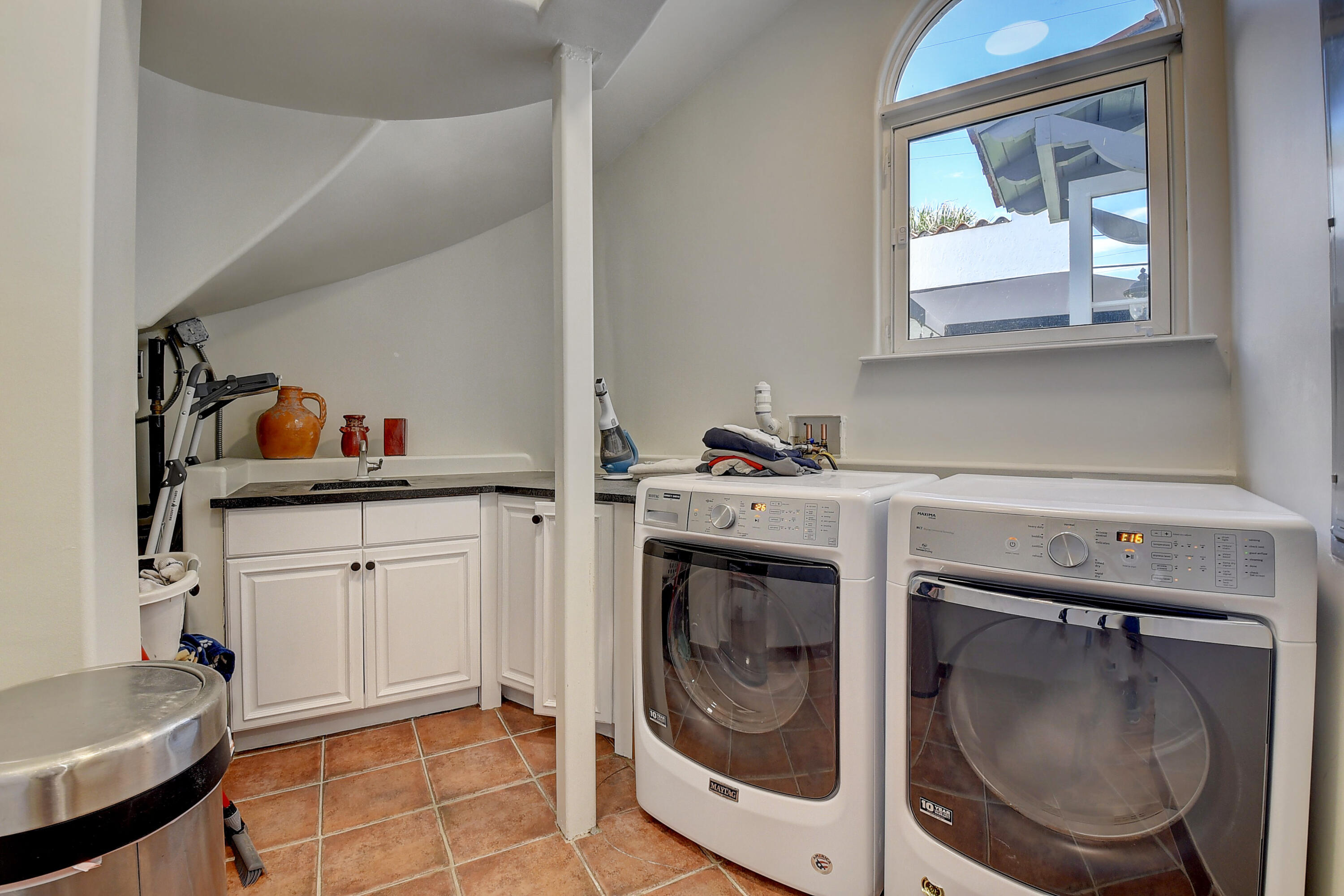 WHISEM UNIT B - Residential