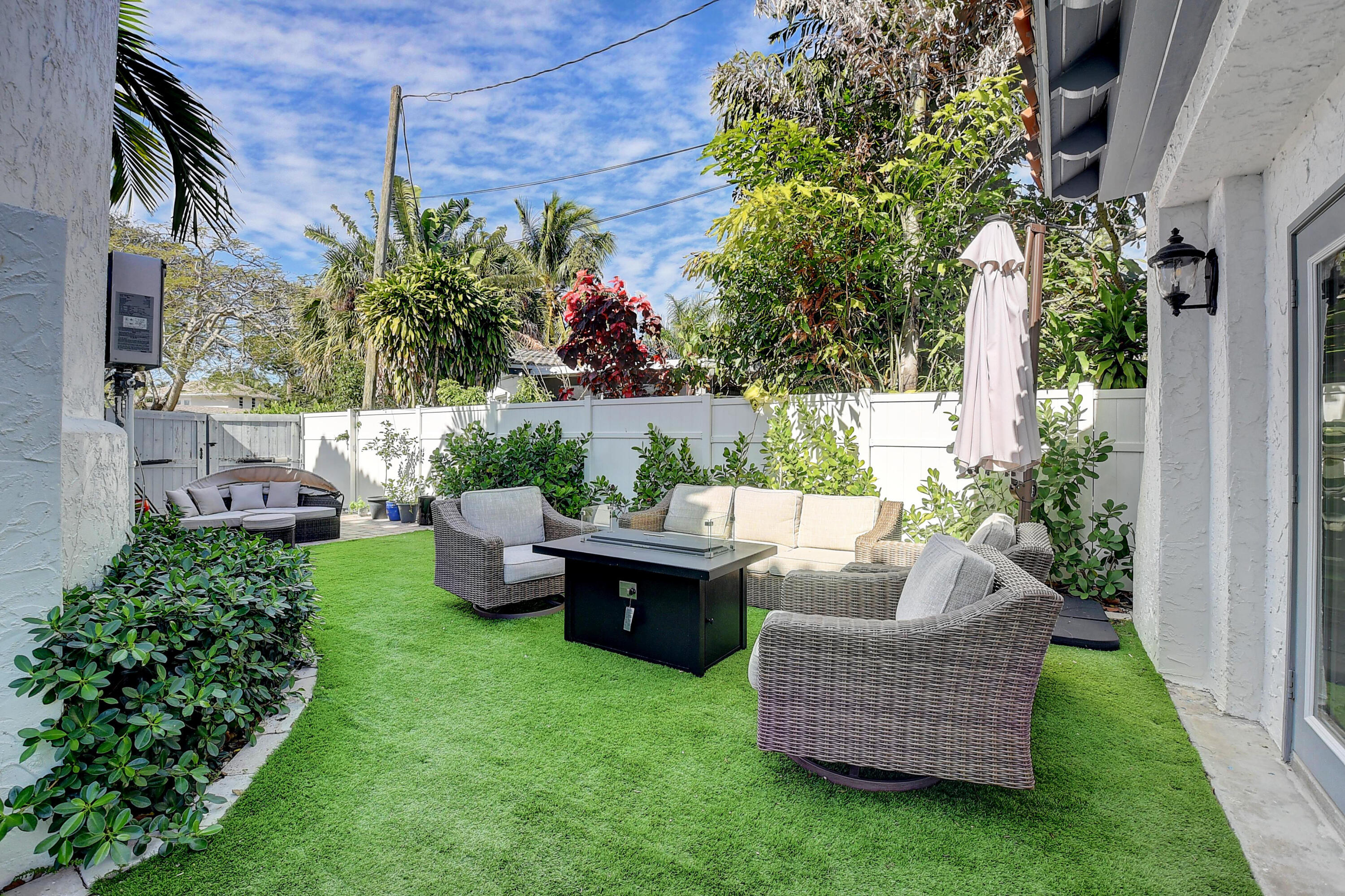 WHISEM UNIT B - Residential