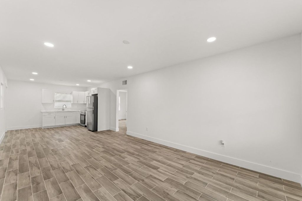 Photo of 602 S 13th Street #1, Fort Pierce, FL 34950 (MLS # F10515907)