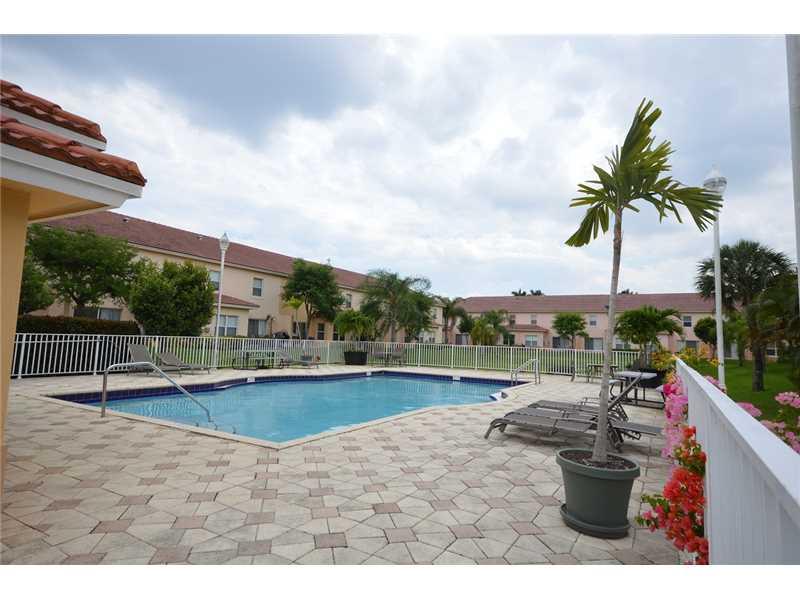 Estancia Palm Springs - Residential