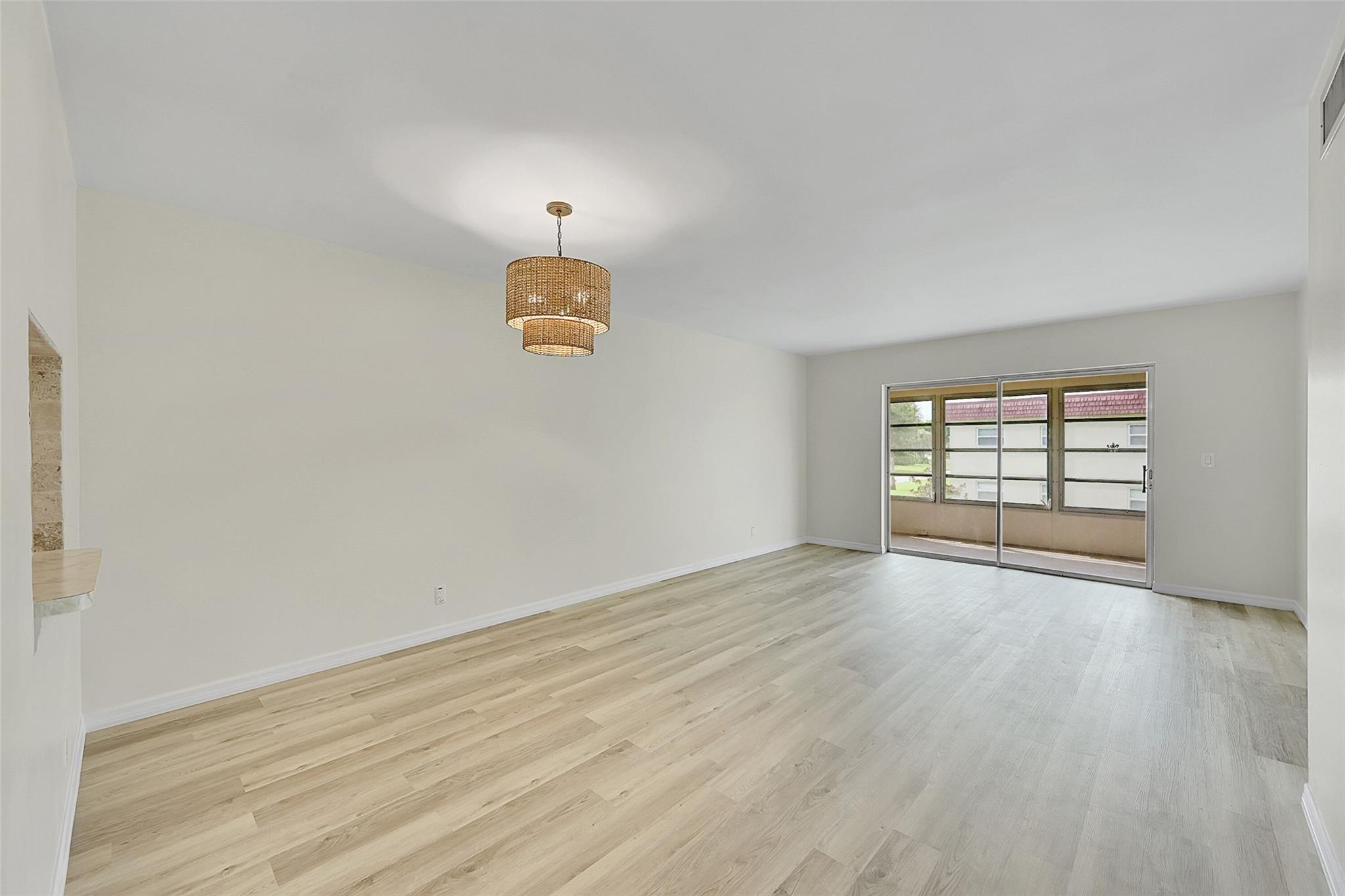 23 Abbey Ln 202