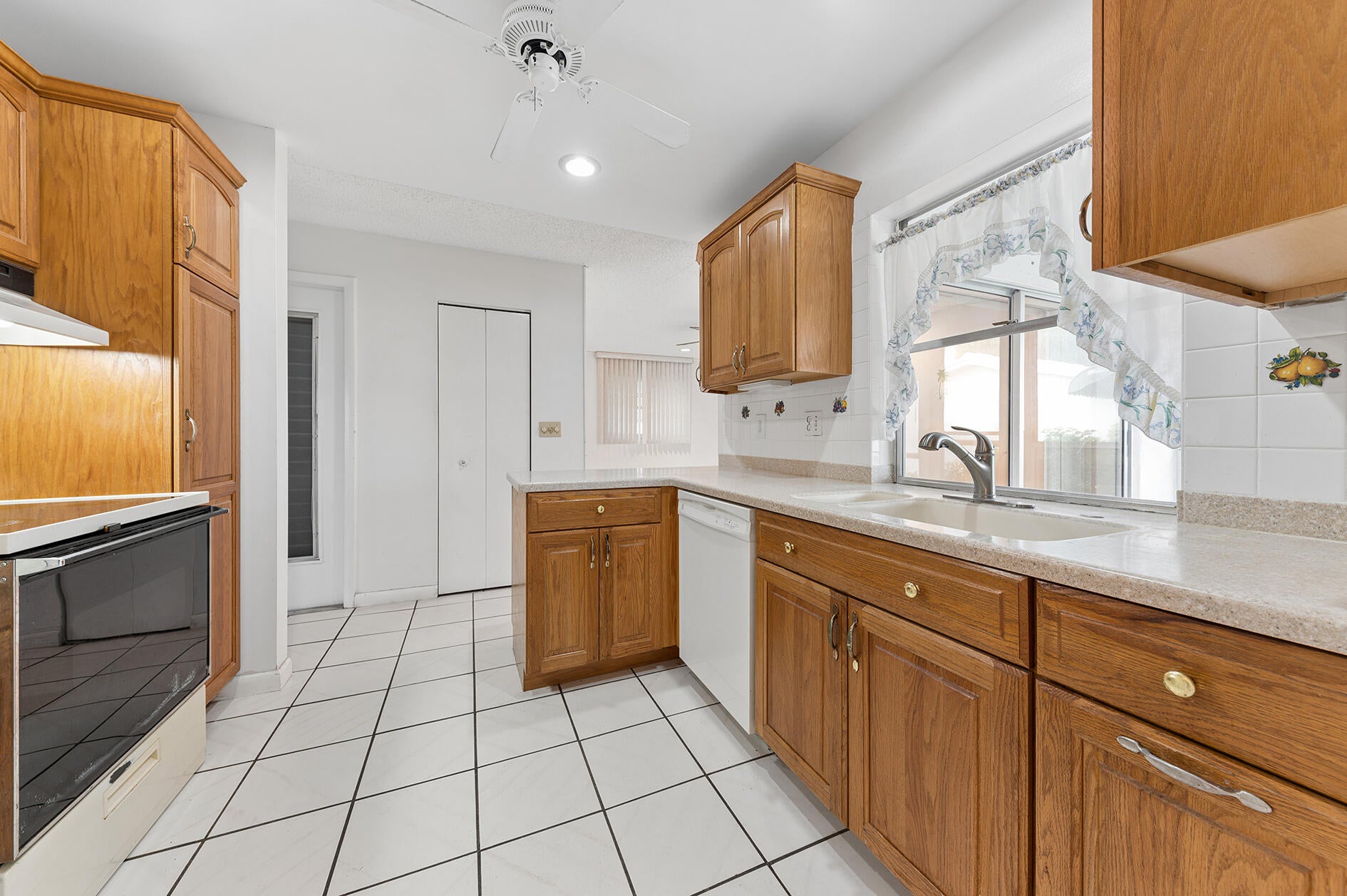 2070 SW 13TH Terrace