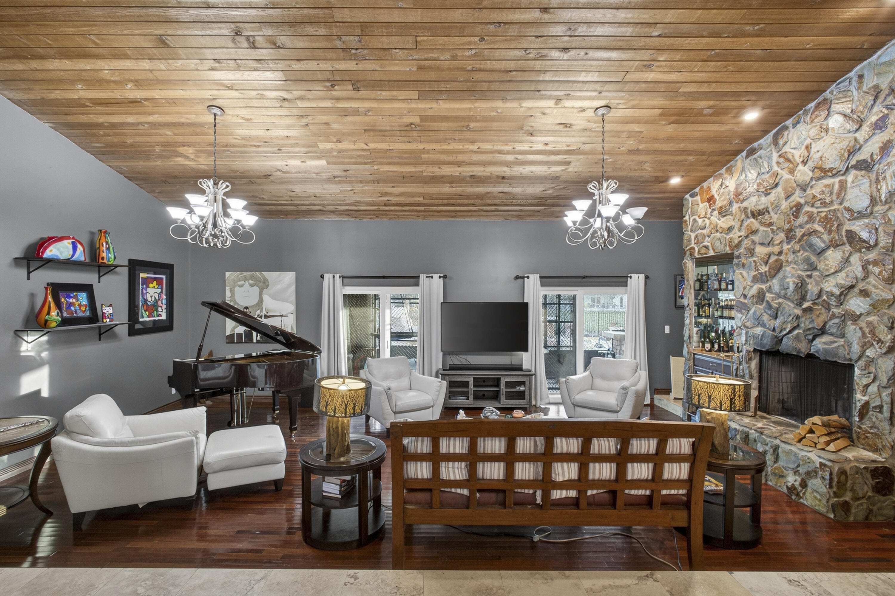 SUGAR POND MANOR - Residential