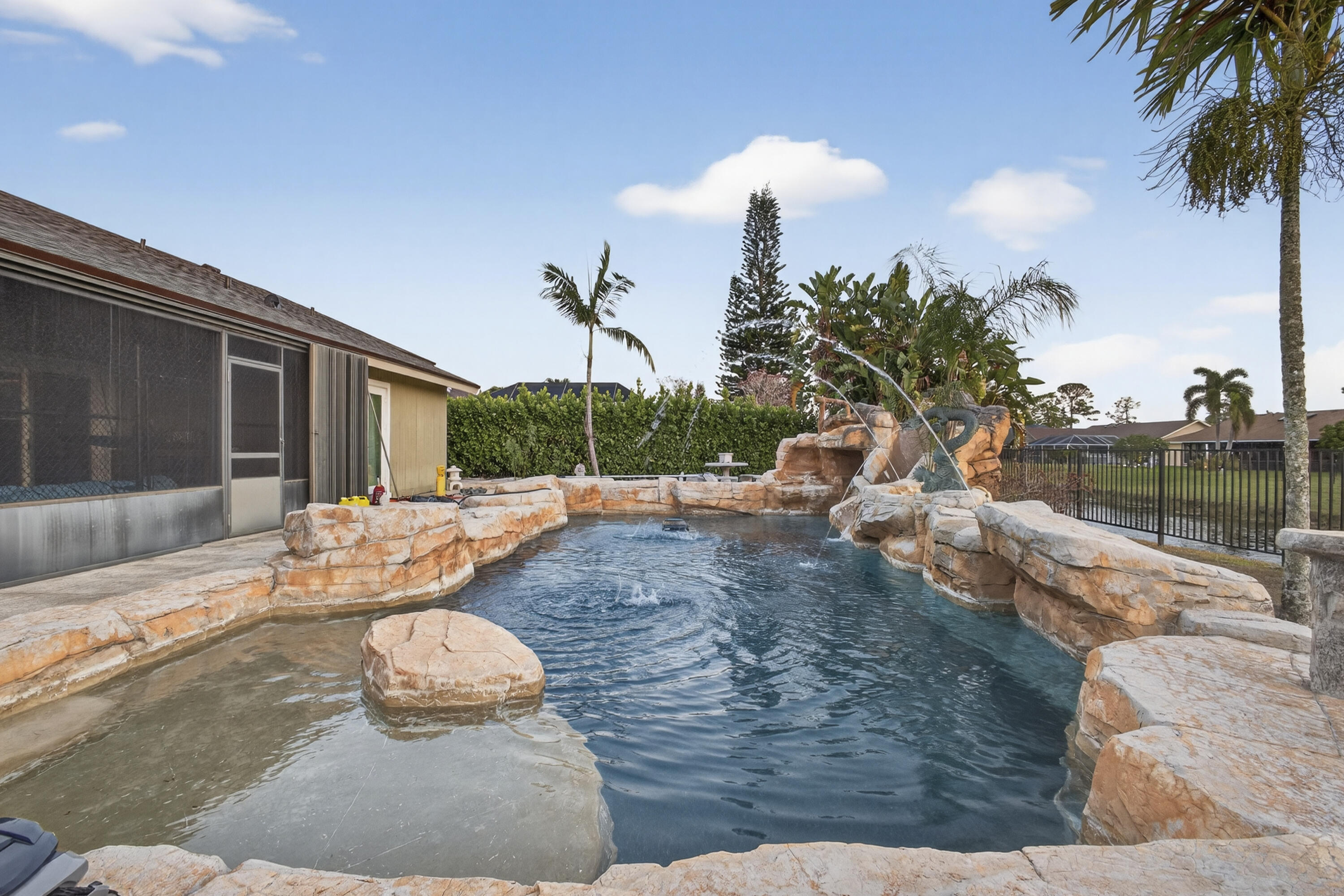 SUGAR POND MANOR - Residential