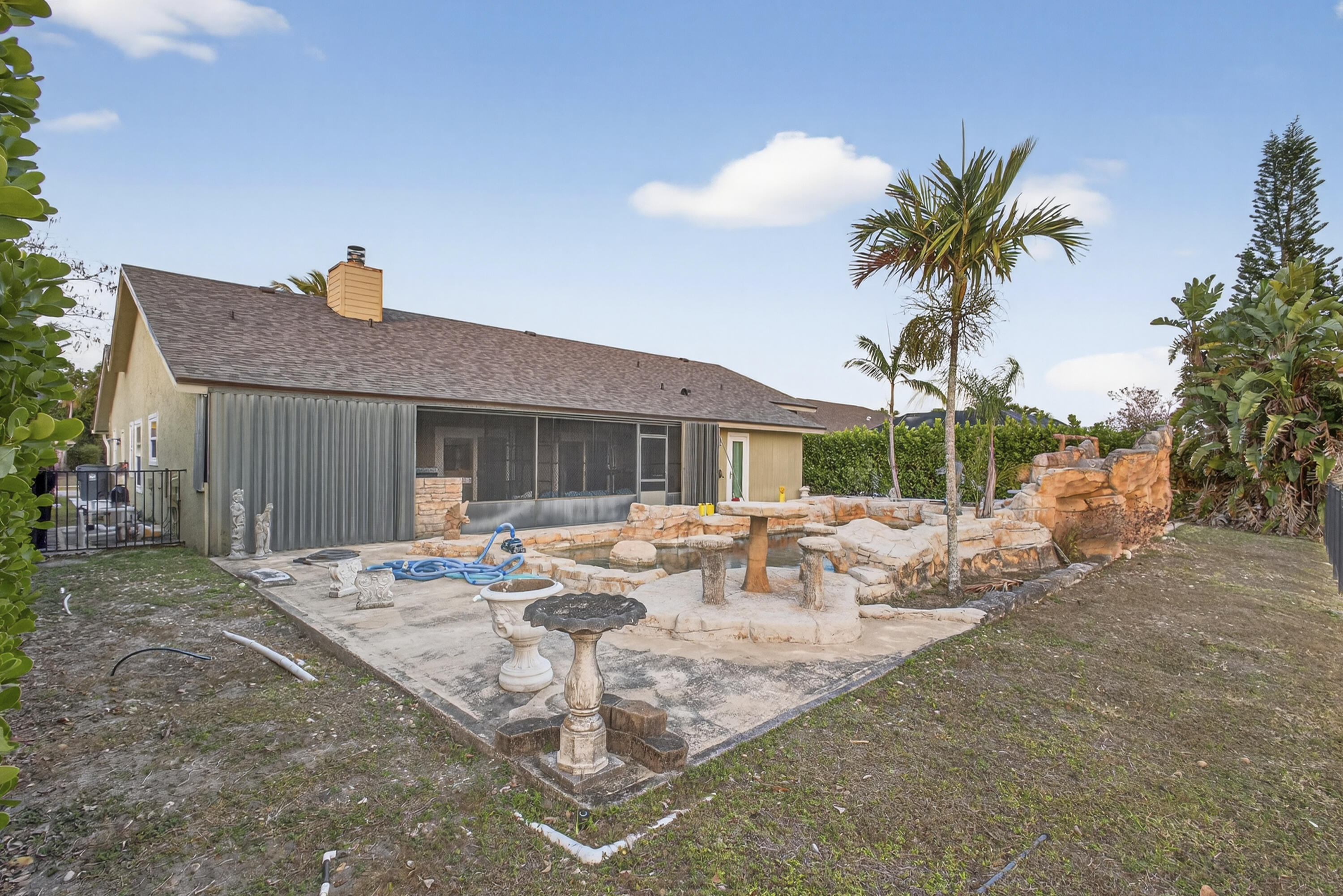 SUGAR POND MANOR - Residential