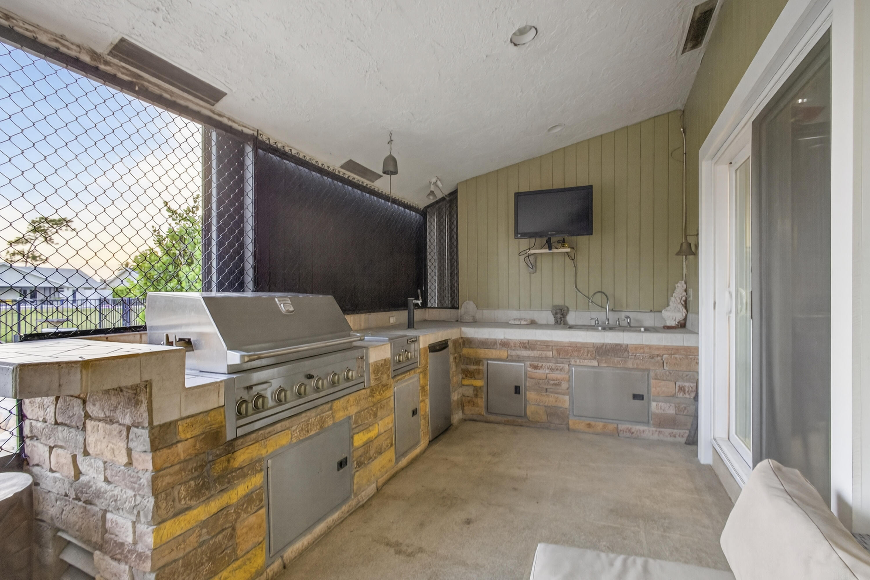 SUGAR POND MANOR - Residential