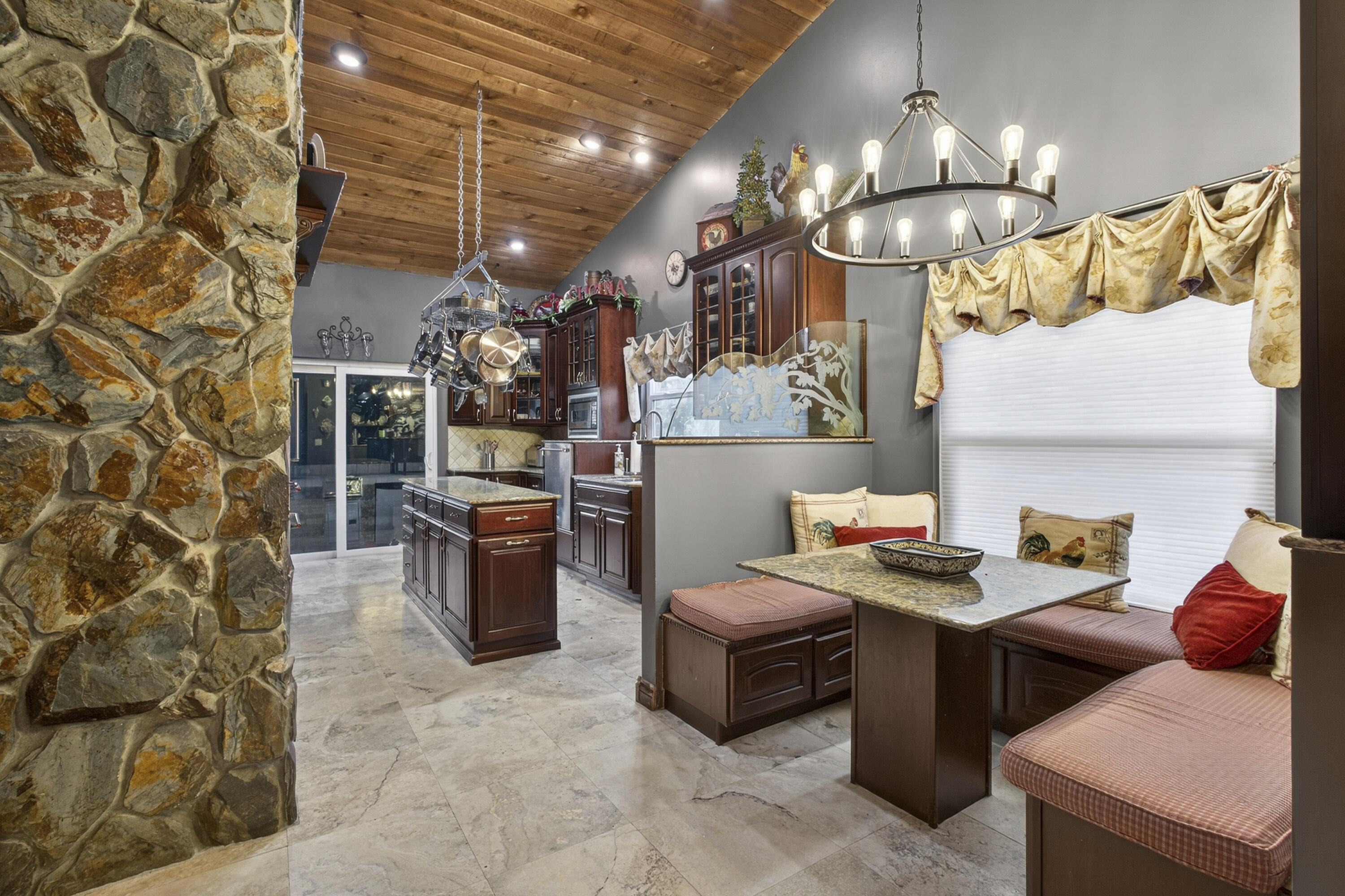 SUGAR POND MANOR - Residential