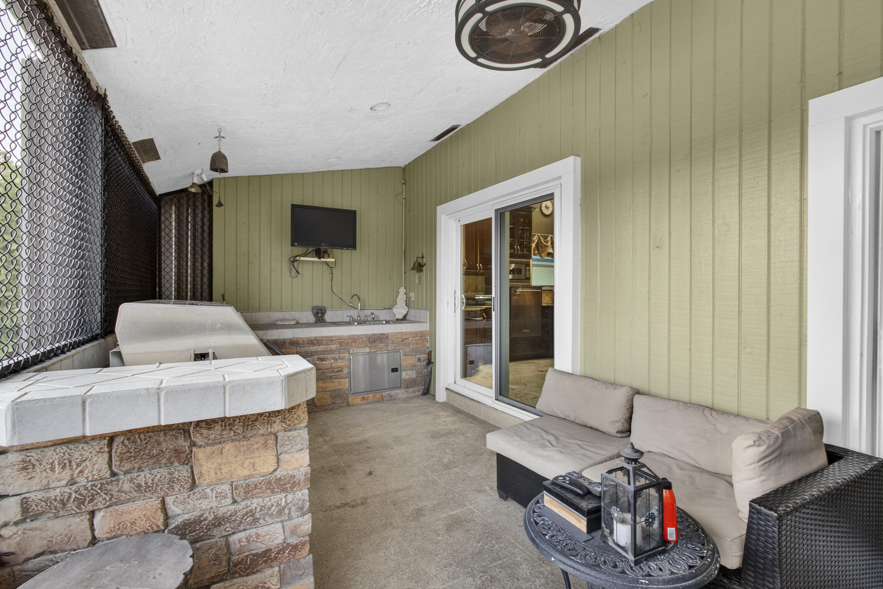 SUGAR POND MANOR - Residential