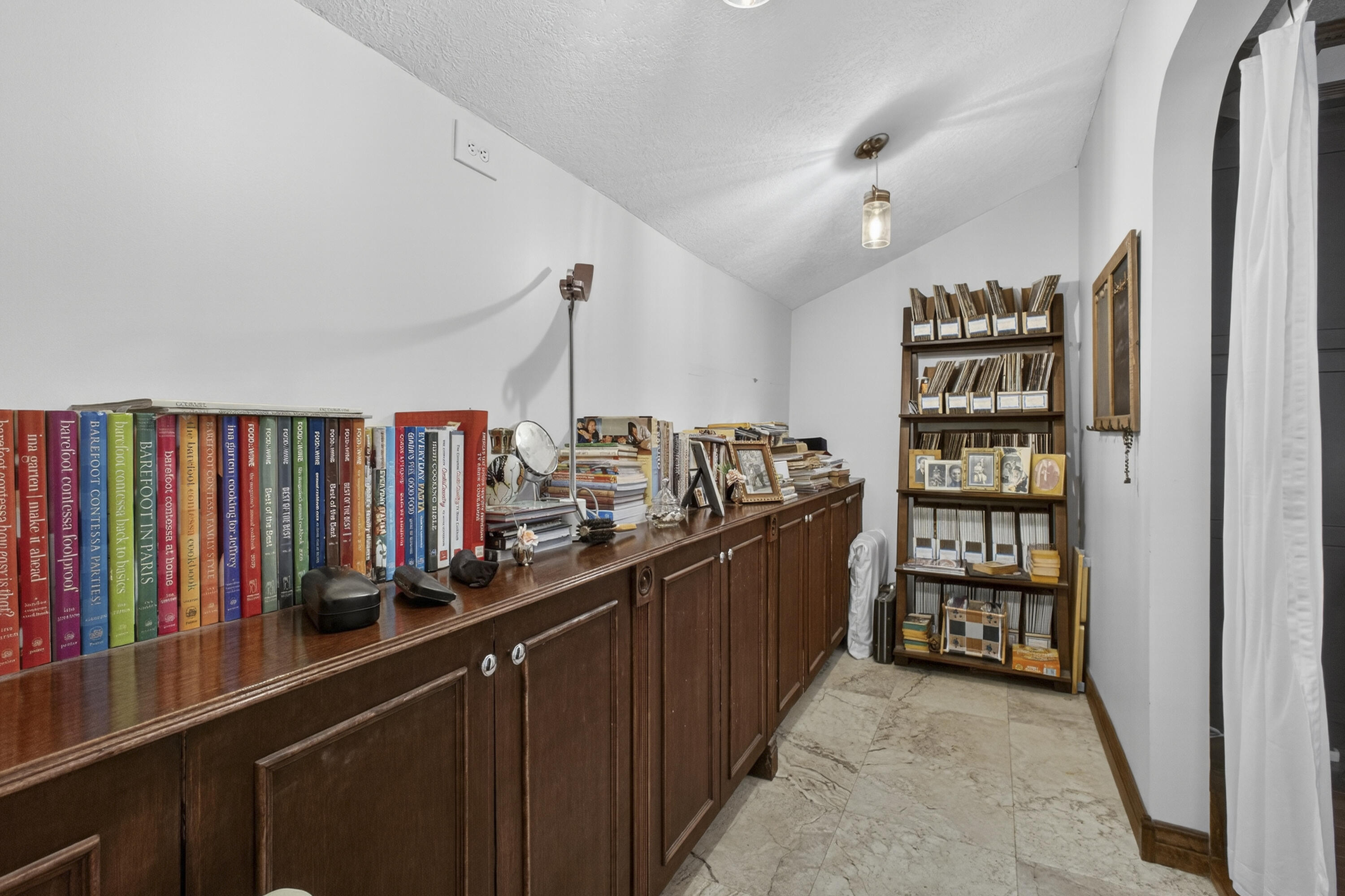 SUGAR POND MANOR - Residential