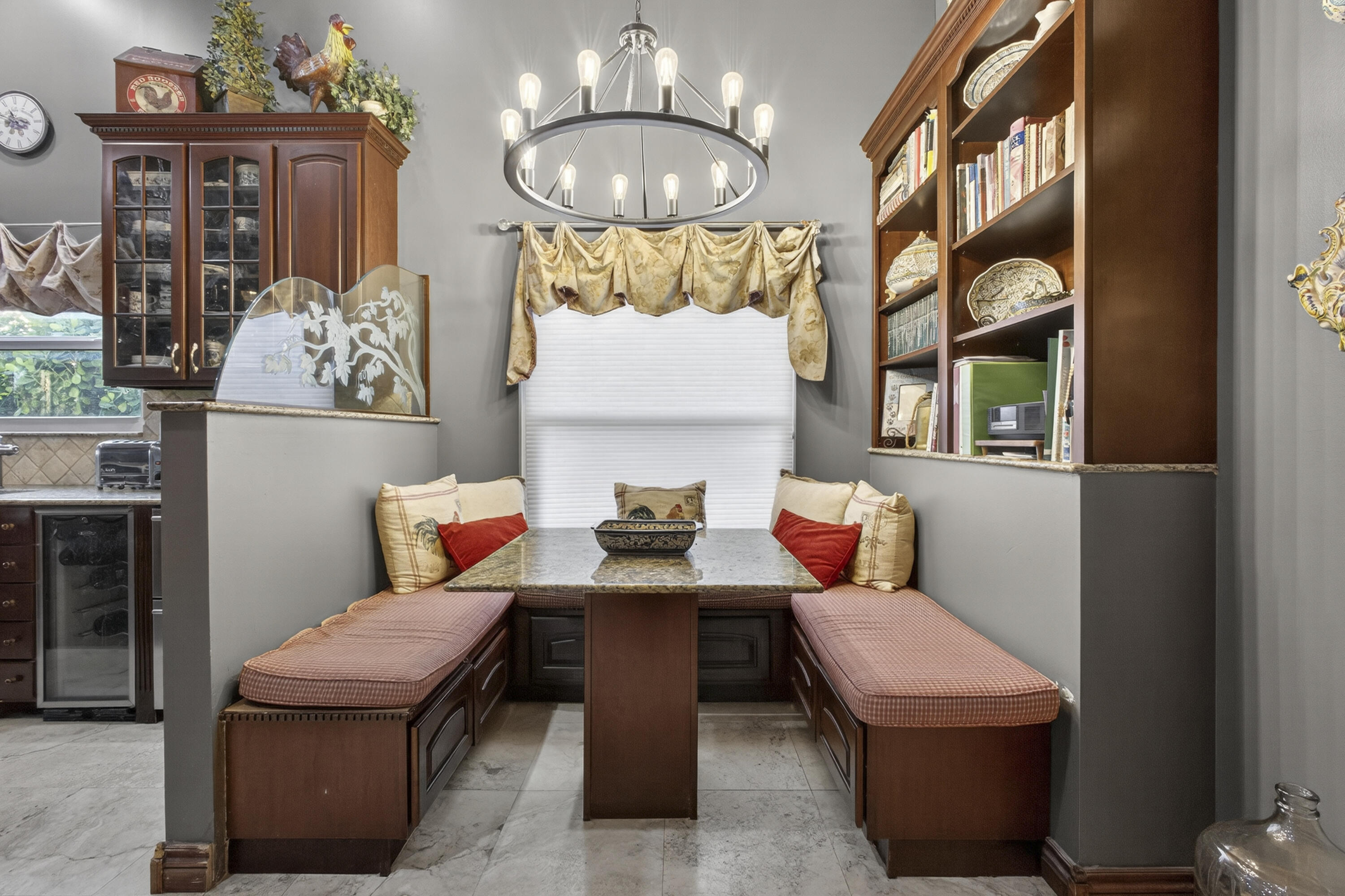 SUGAR POND MANOR - Residential