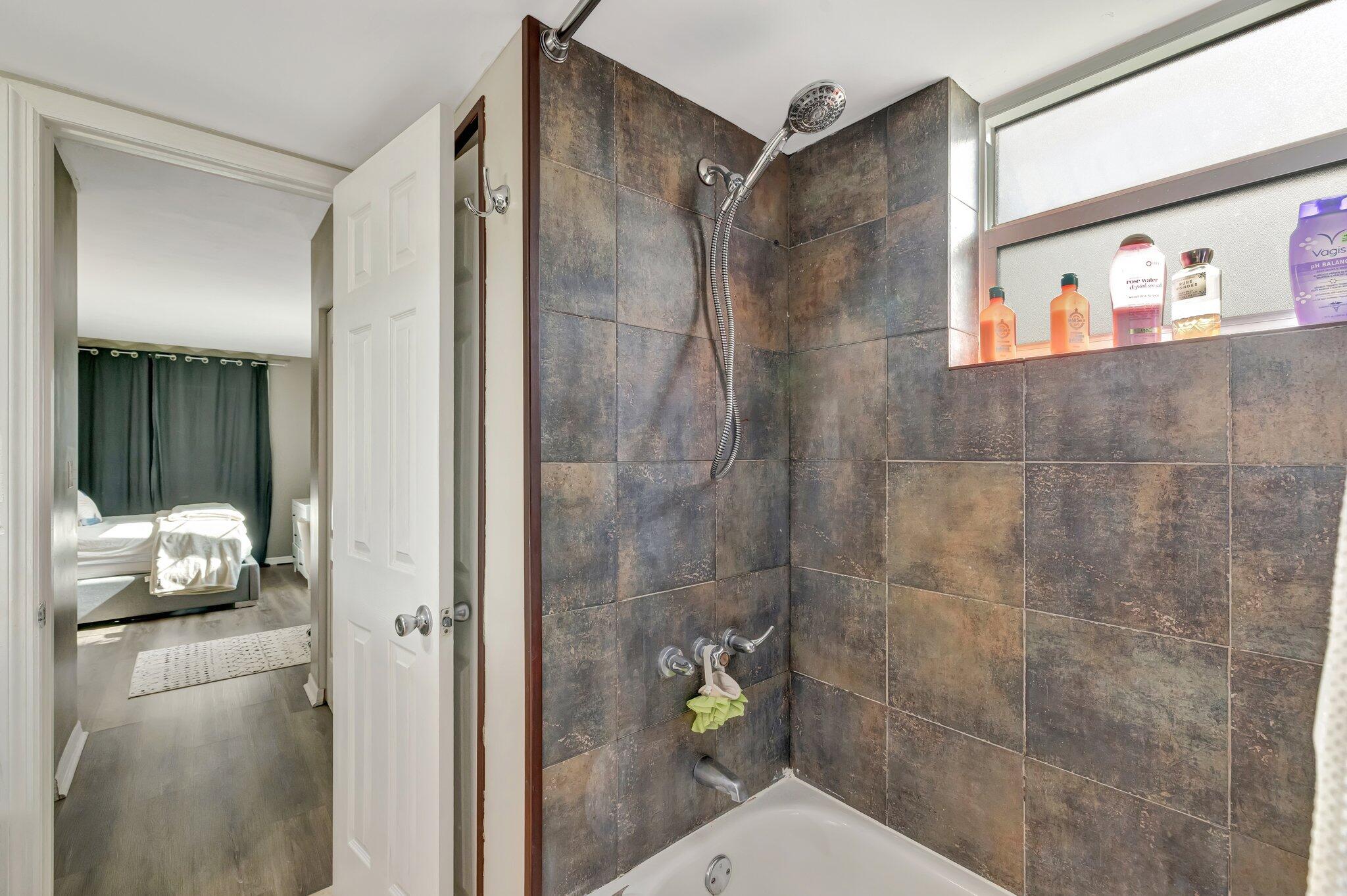 RIVER MANOR CONDO - Residential Lease