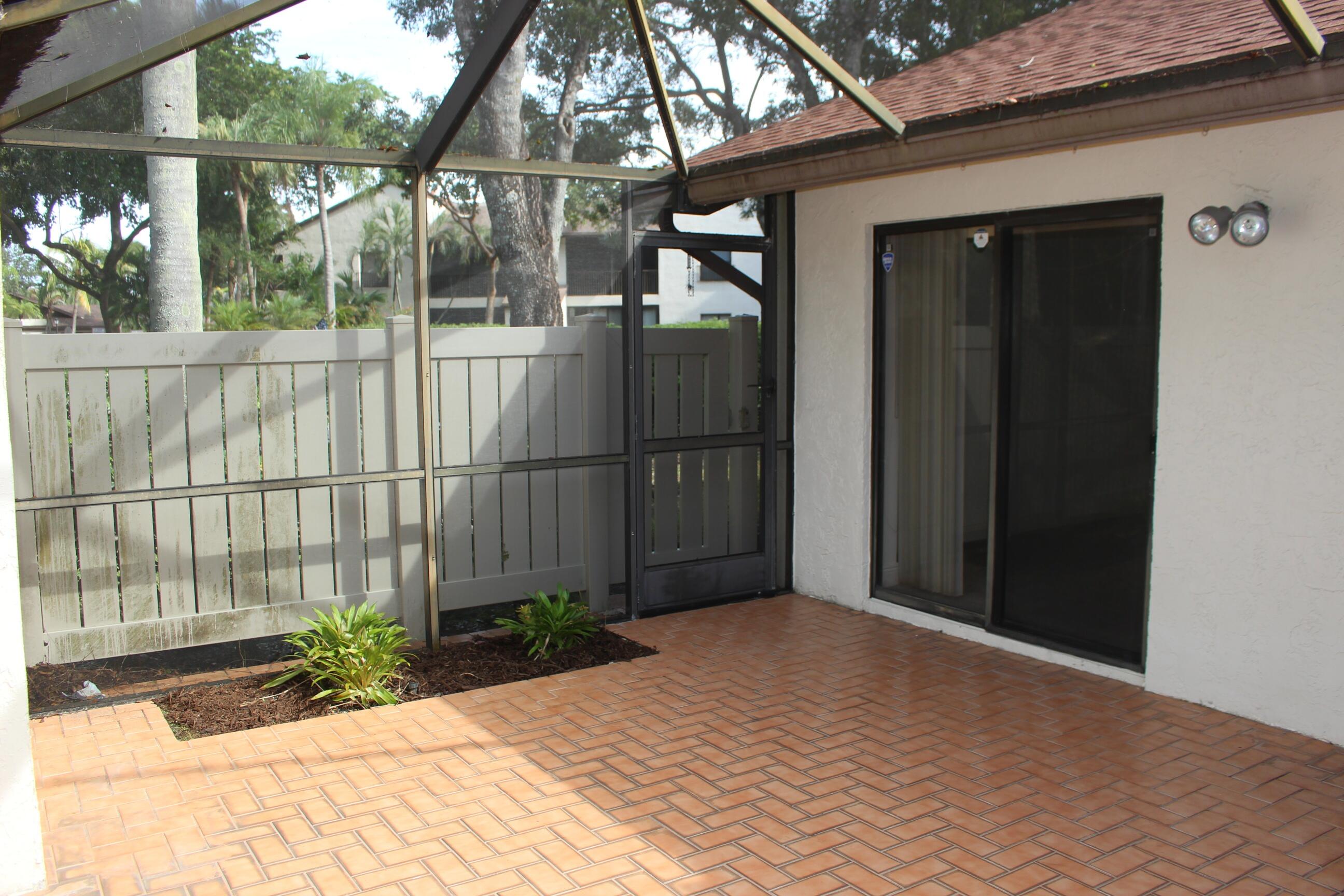 APPLEWOOD VILLAGE III-A CONDO - Residential