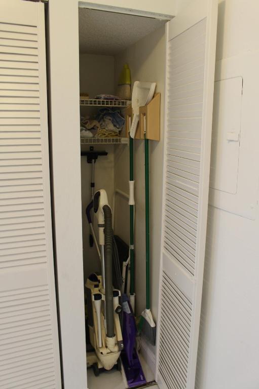 APPLEWOOD VILLAGE III-A CONDO - Residential