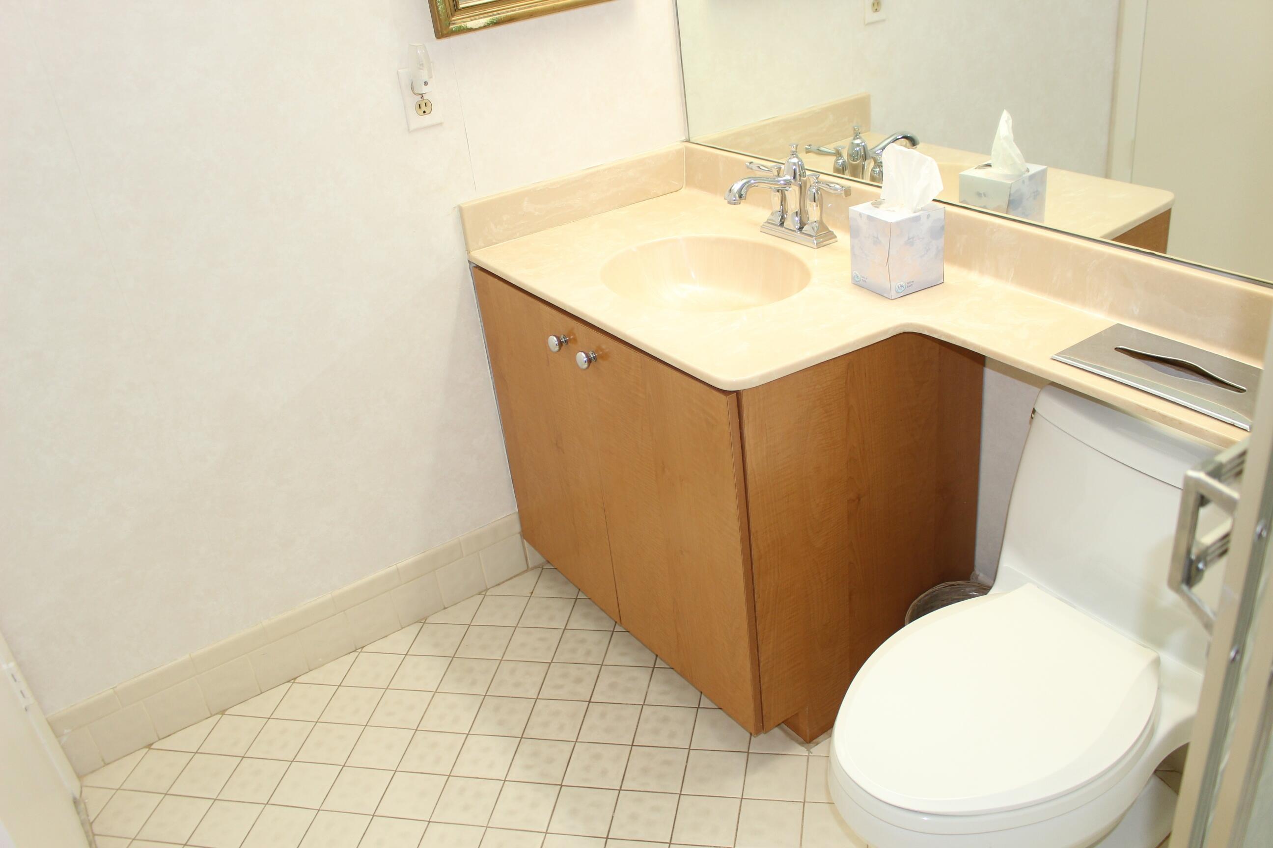 APPLEWOOD VILLAGE III-A CONDO - Residential