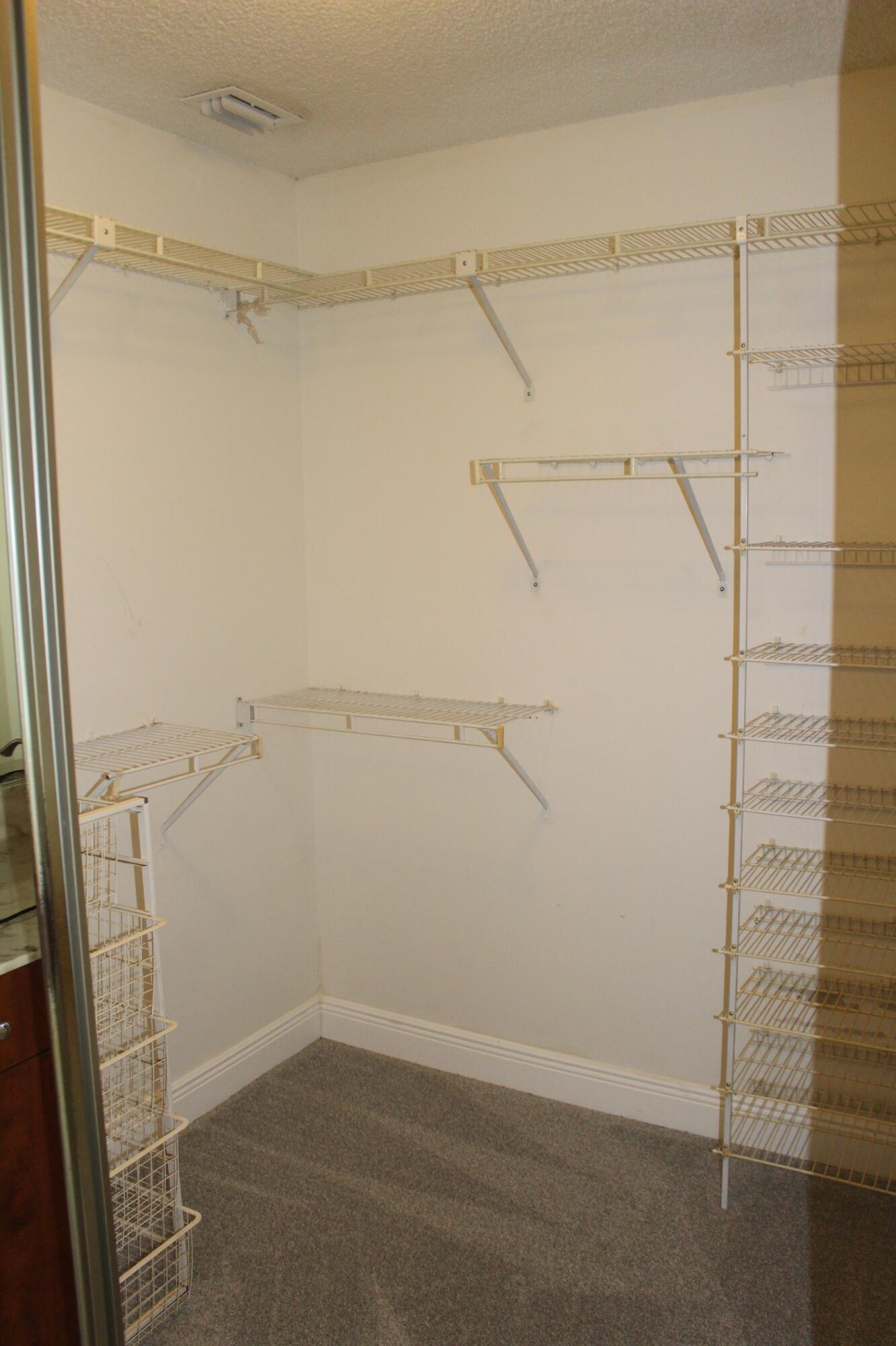 APPLEWOOD VILLAGE III-A CONDO - Residential