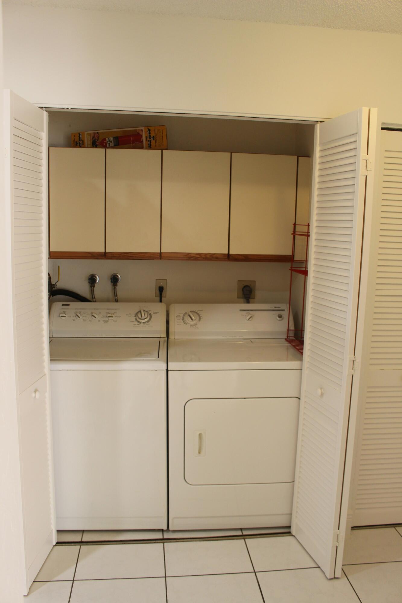 APPLEWOOD VILLAGE III-A CONDO - Residential