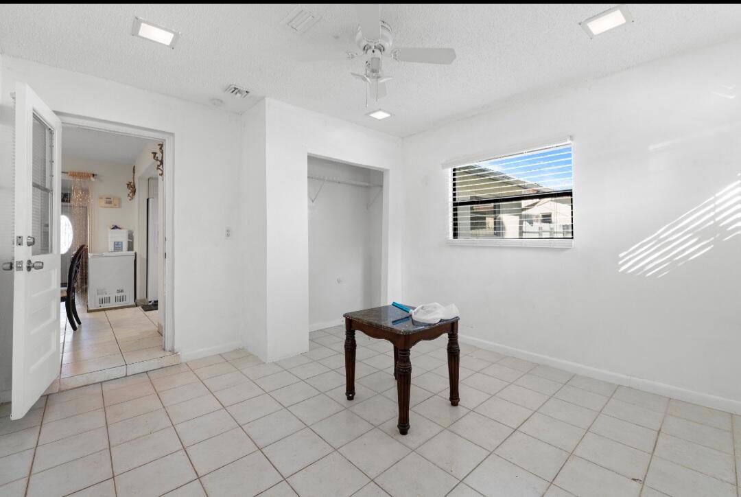 LAUREL HILLS 2ND ADD - Residential