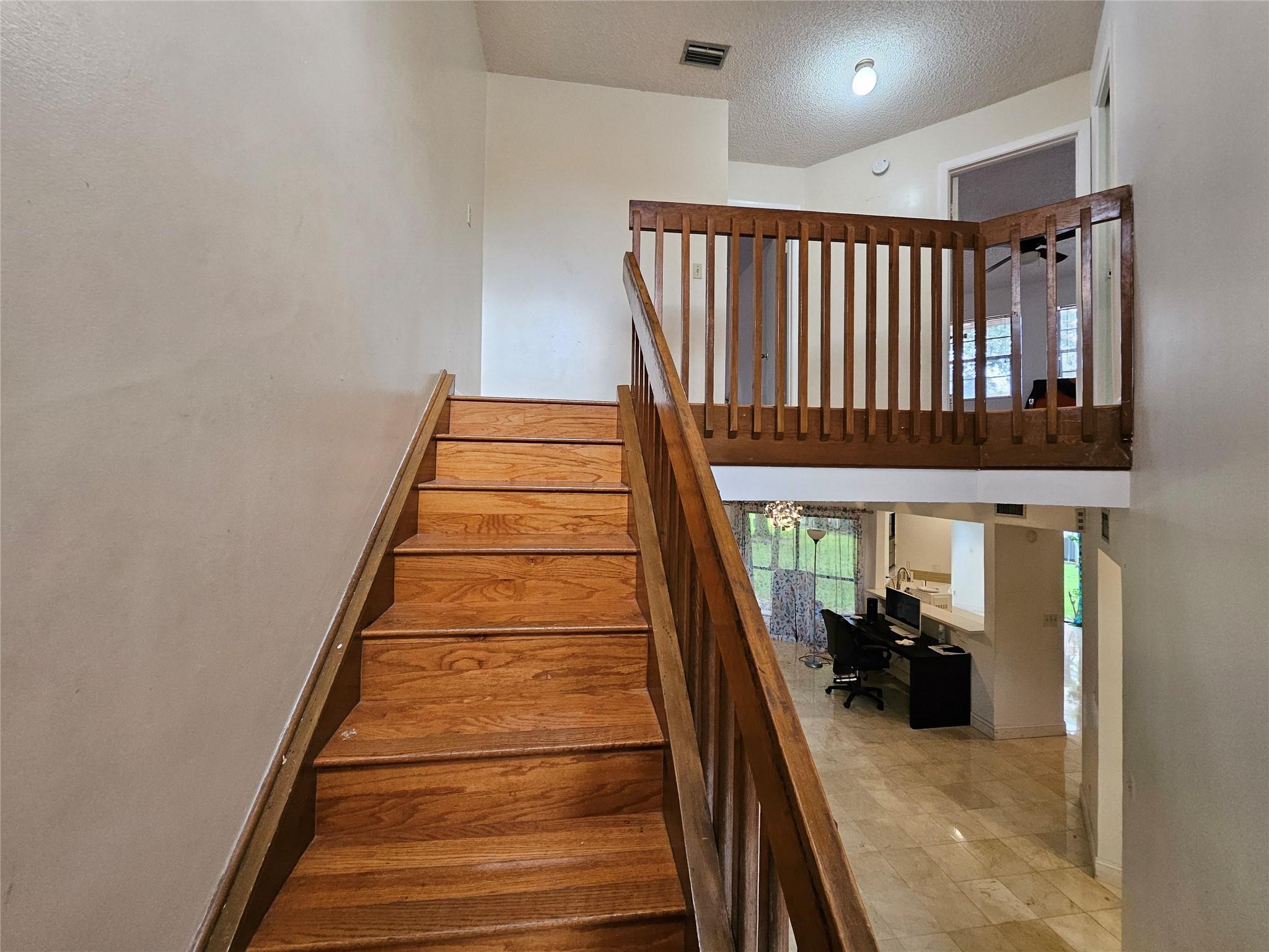 LAKEVIEW COURTS AT JACAR - Residential