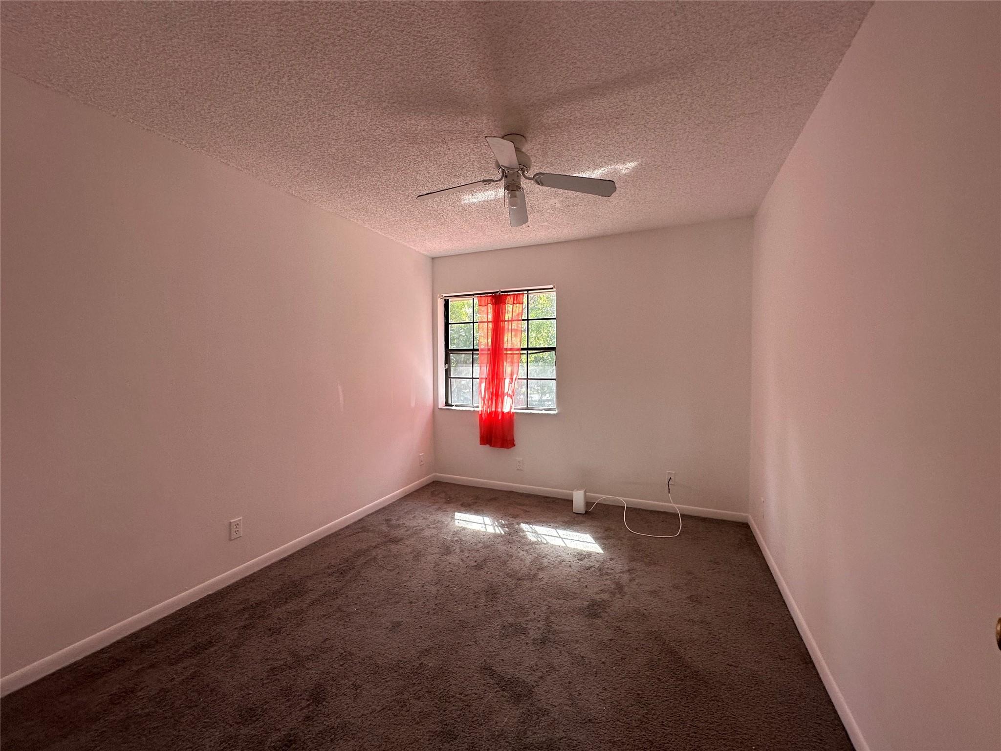 LAKEVIEW COURTS AT JACAR - Residential