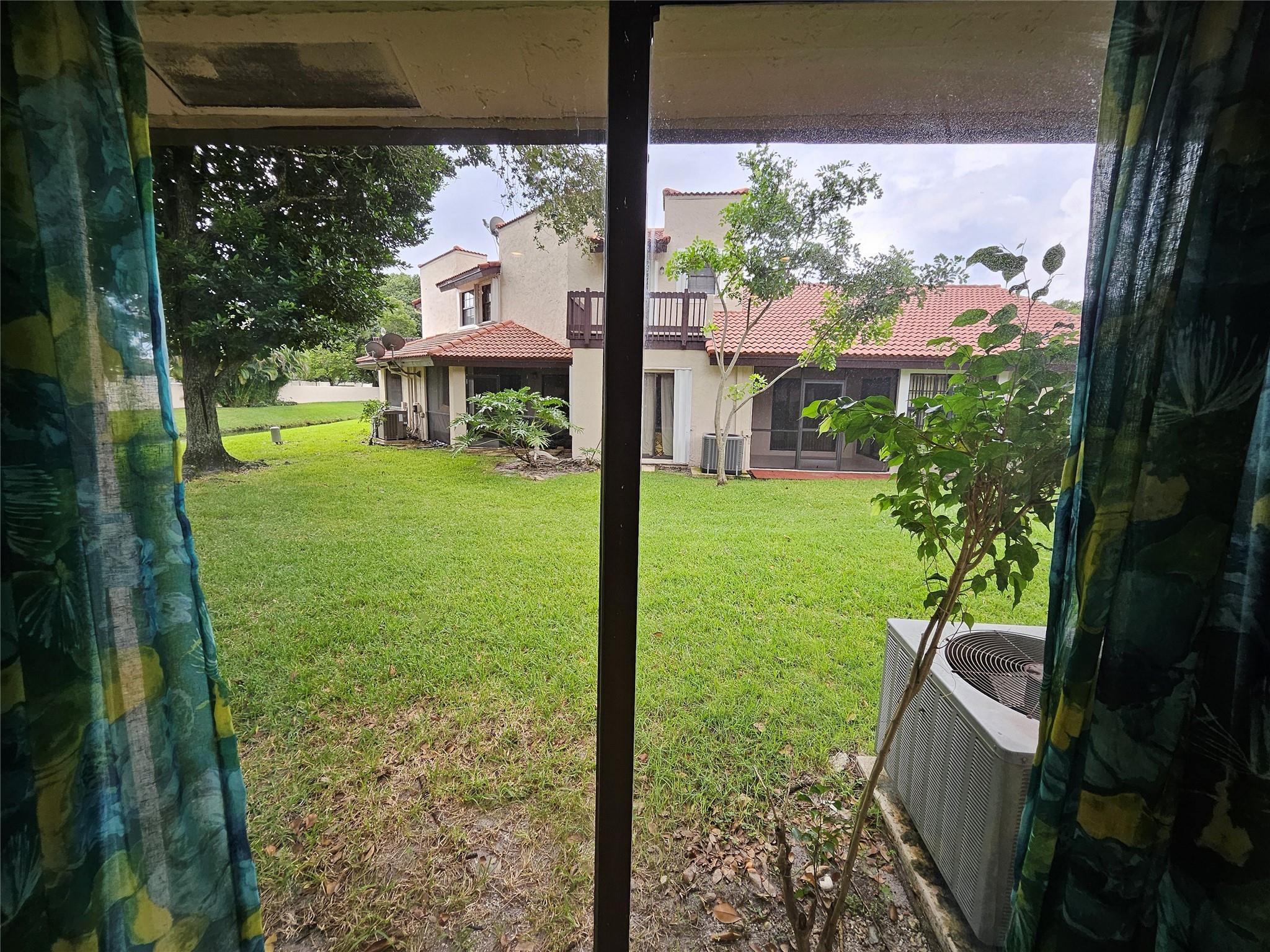 LAKEVIEW COURTS AT JACAR - Residential