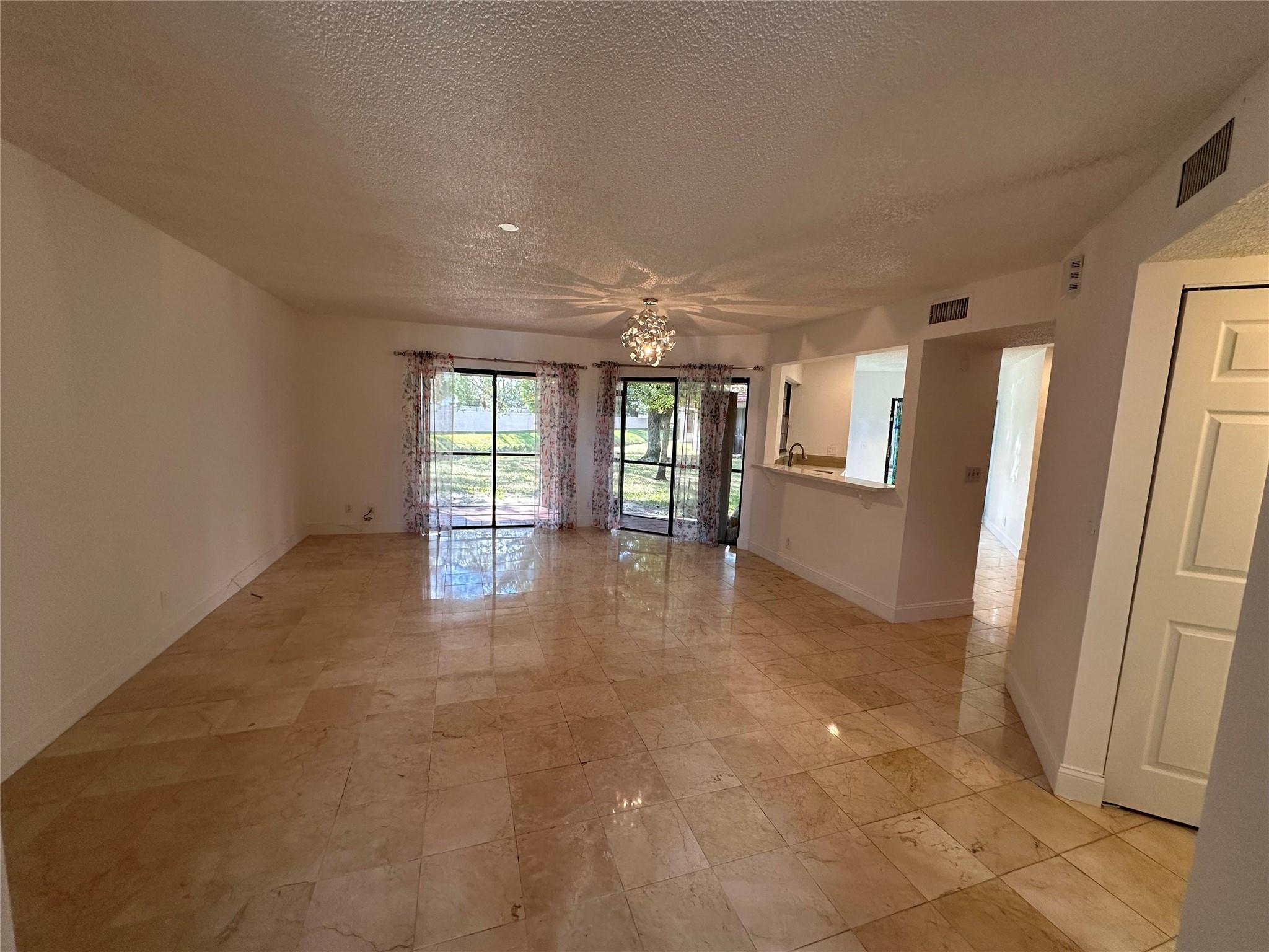 LAKEVIEW COURTS AT JACAR - Residential