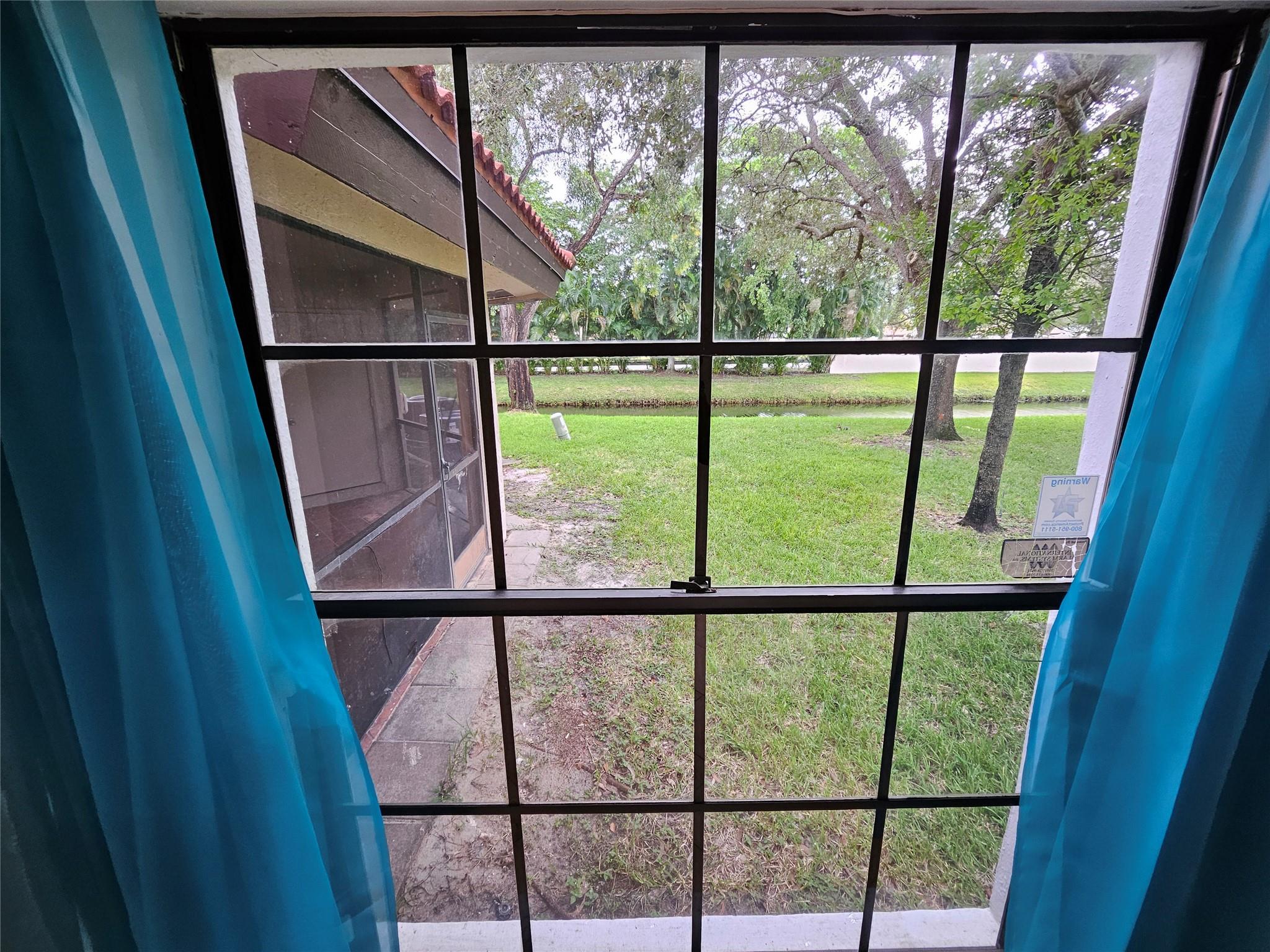 LAKEVIEW COURTS AT JACAR - Residential