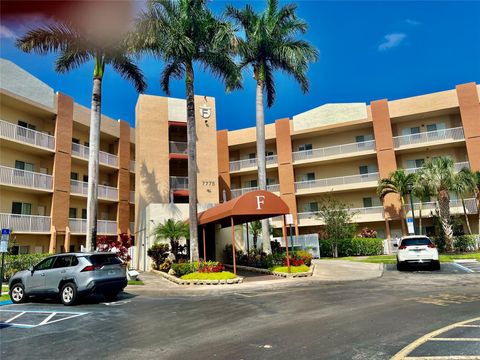 Condominium in Fort Lauderdale FL 7775 Yardley Dr Dr.jpg