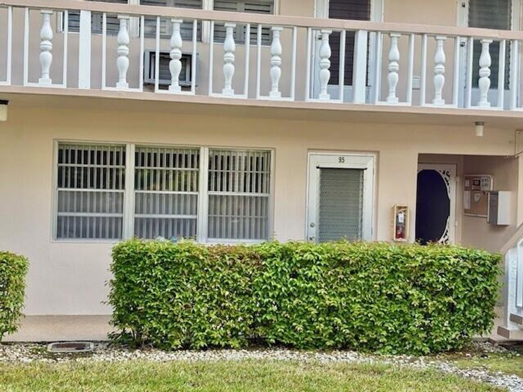 Photo of 95 Windsor E, West Palm Beach, FL 33417 (MLS # R11159146)