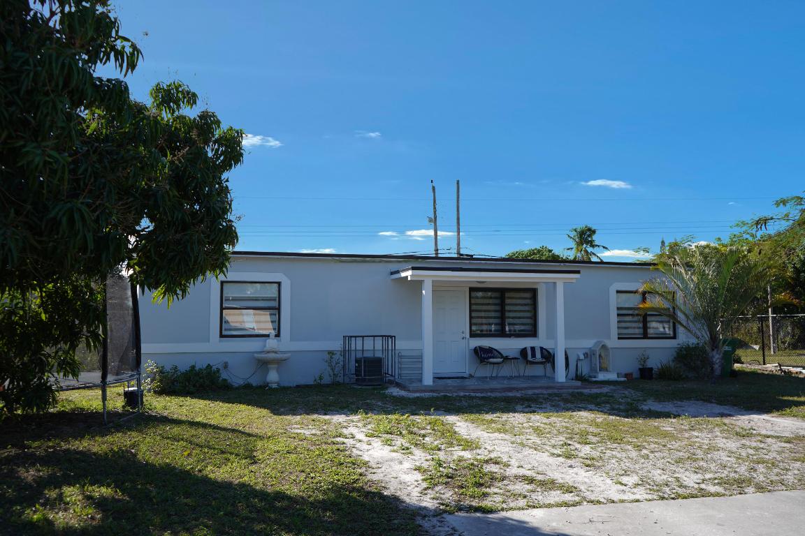 303 NW 28 Way, Fort Lauderdale FL 33311