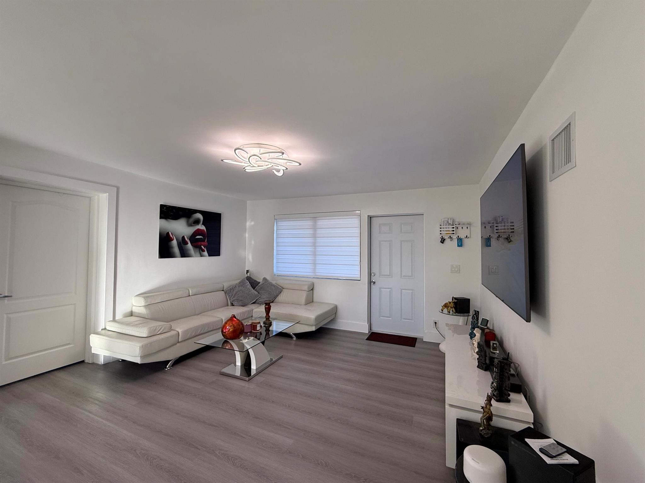303 NW 28 Way