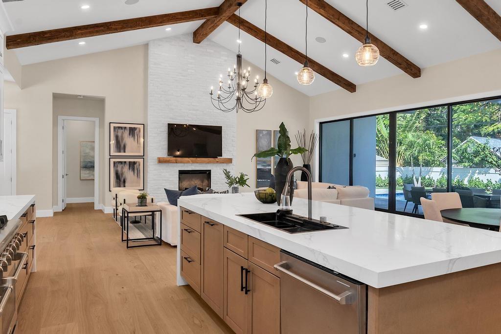 Rio Vista C J Hectors Res - Residential