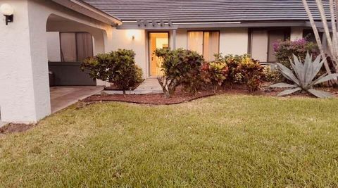 10062 Hickorywood Place Boynton Beach FL 33437