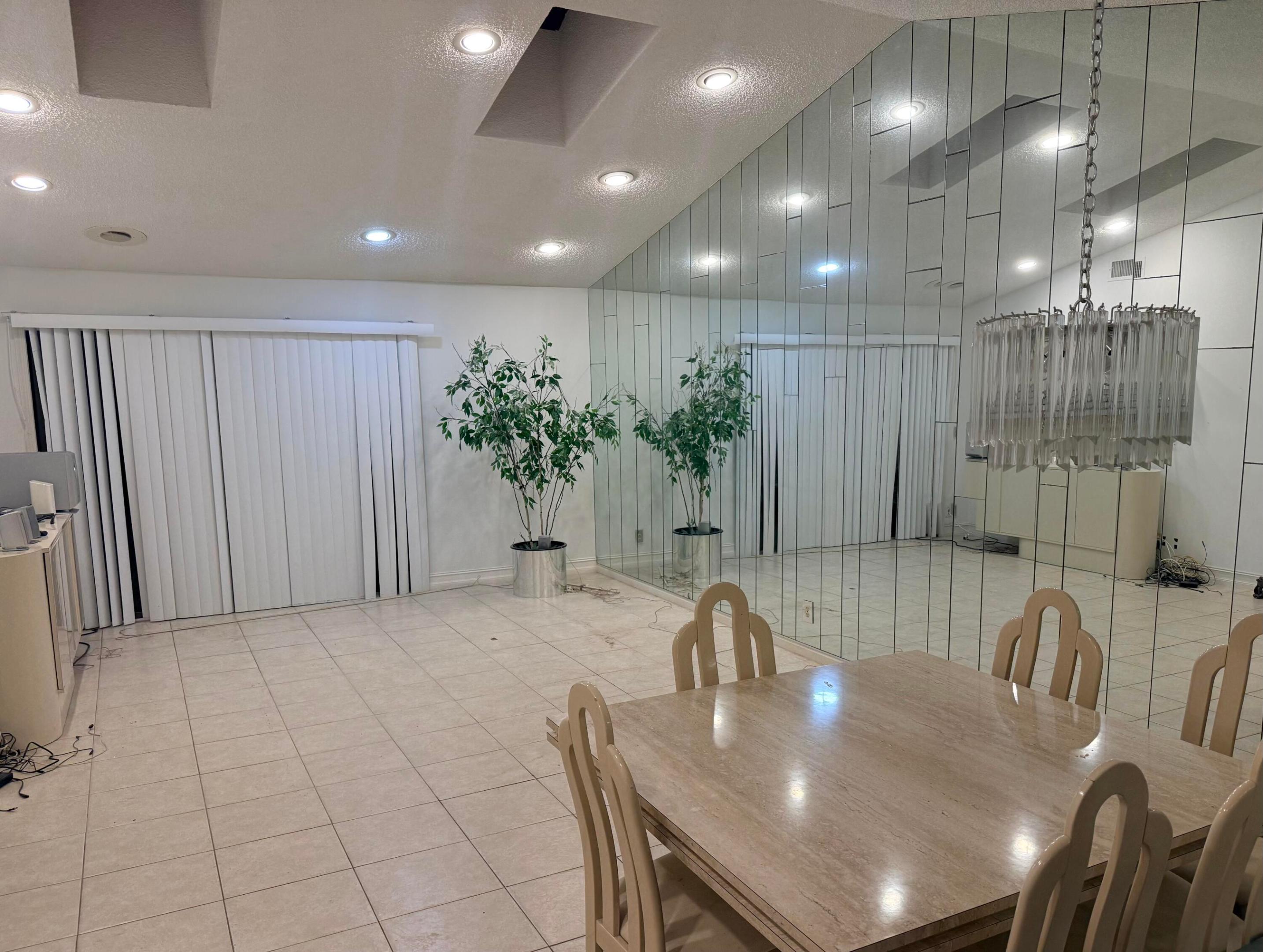 CEDAR POINT 6 - Residential