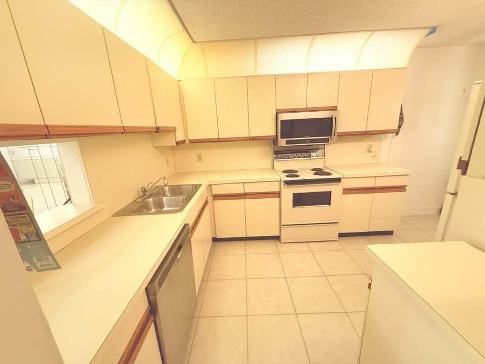 CEDAR POINT 6 - Residential