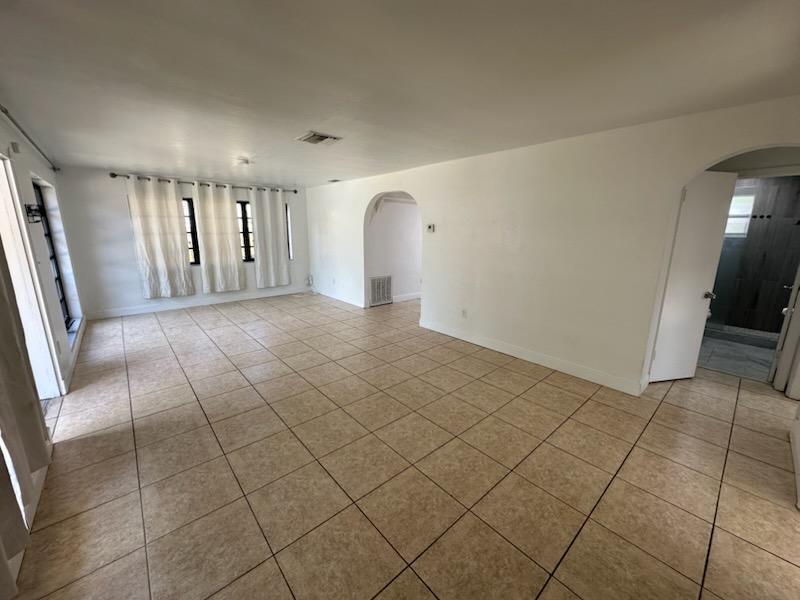 RIVERSIDE ADD AMEN PLAT - Residential Lease
