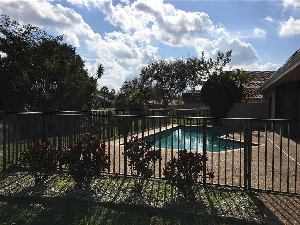 Pine Ridge 112-37 B - Residential