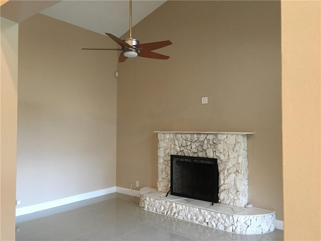 Pine Ridge 112-37 B - Residential