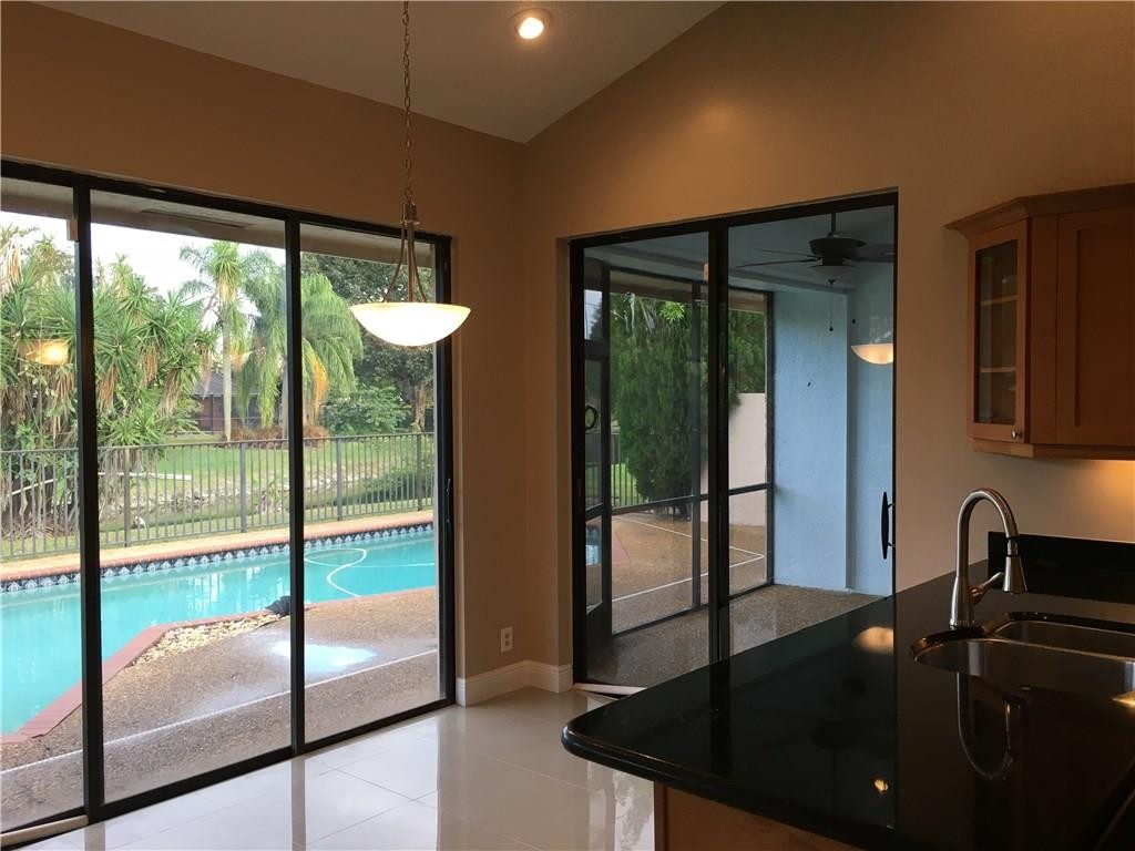 Pine Ridge 112-37 B - Residential