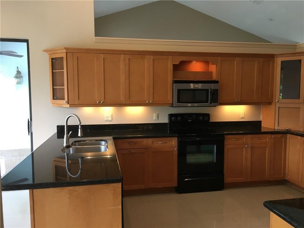 Pine Ridge 112-37 B - Residential