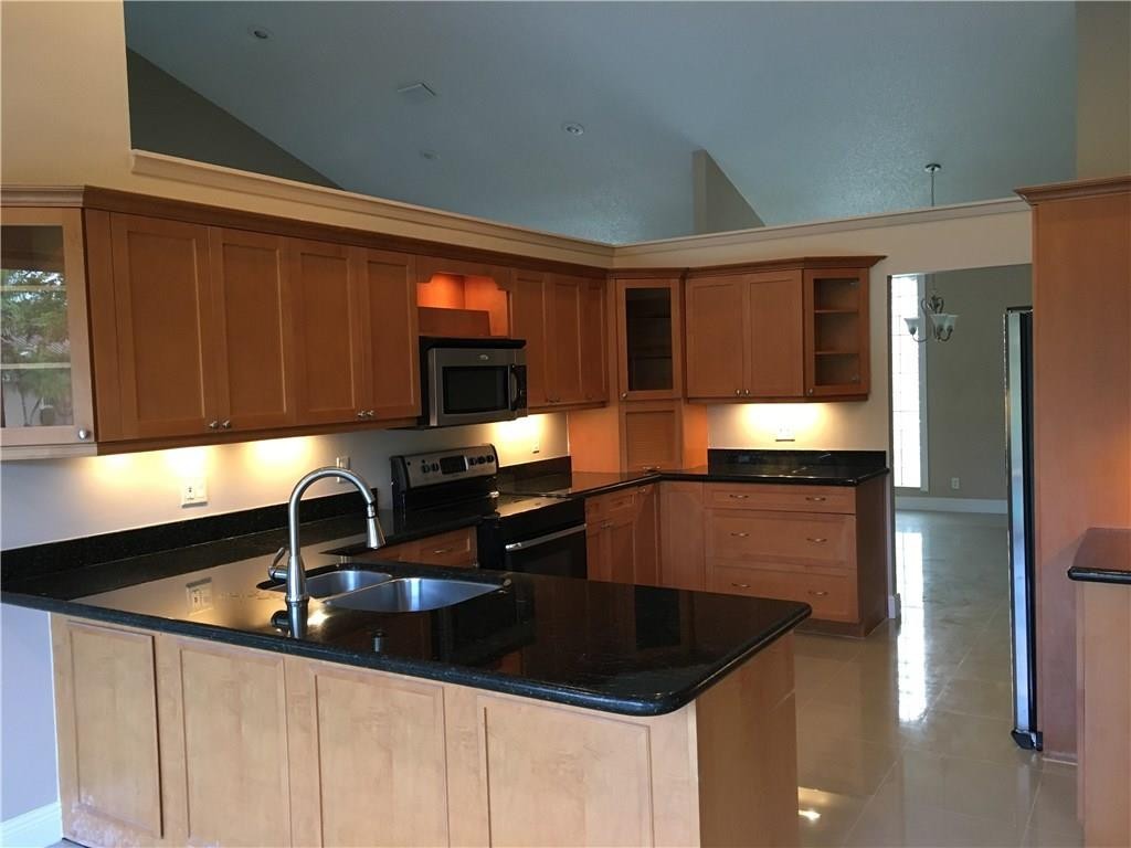 Pine Ridge 112-37 B - Residential