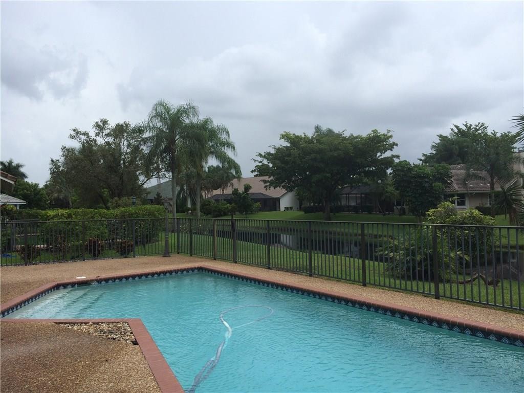 Pine Ridge 112-37 B - Residential