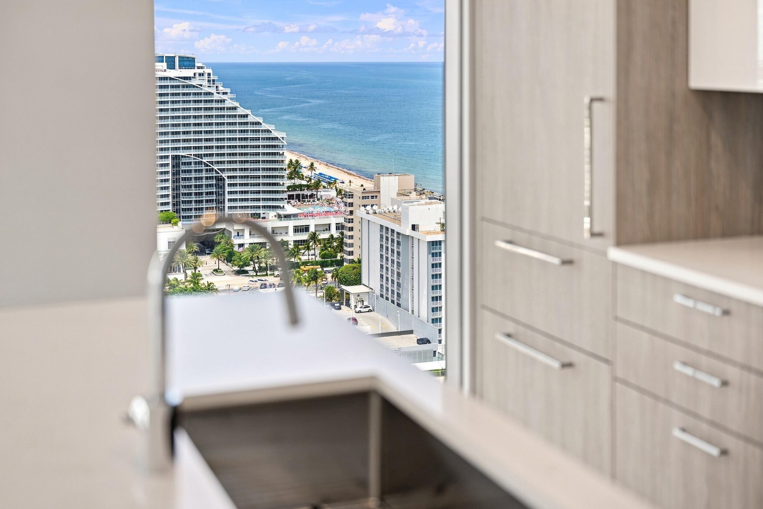 153 N Seabreeze Boulevard 2404