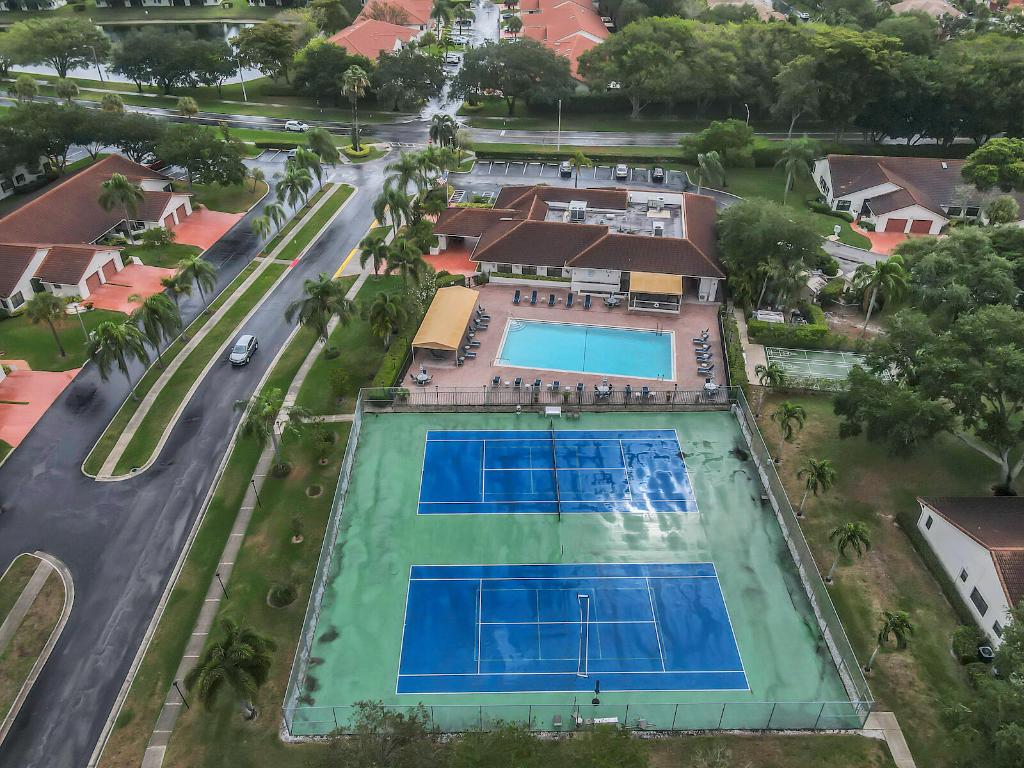 SUN VALLEY EAST CONDO - Residential