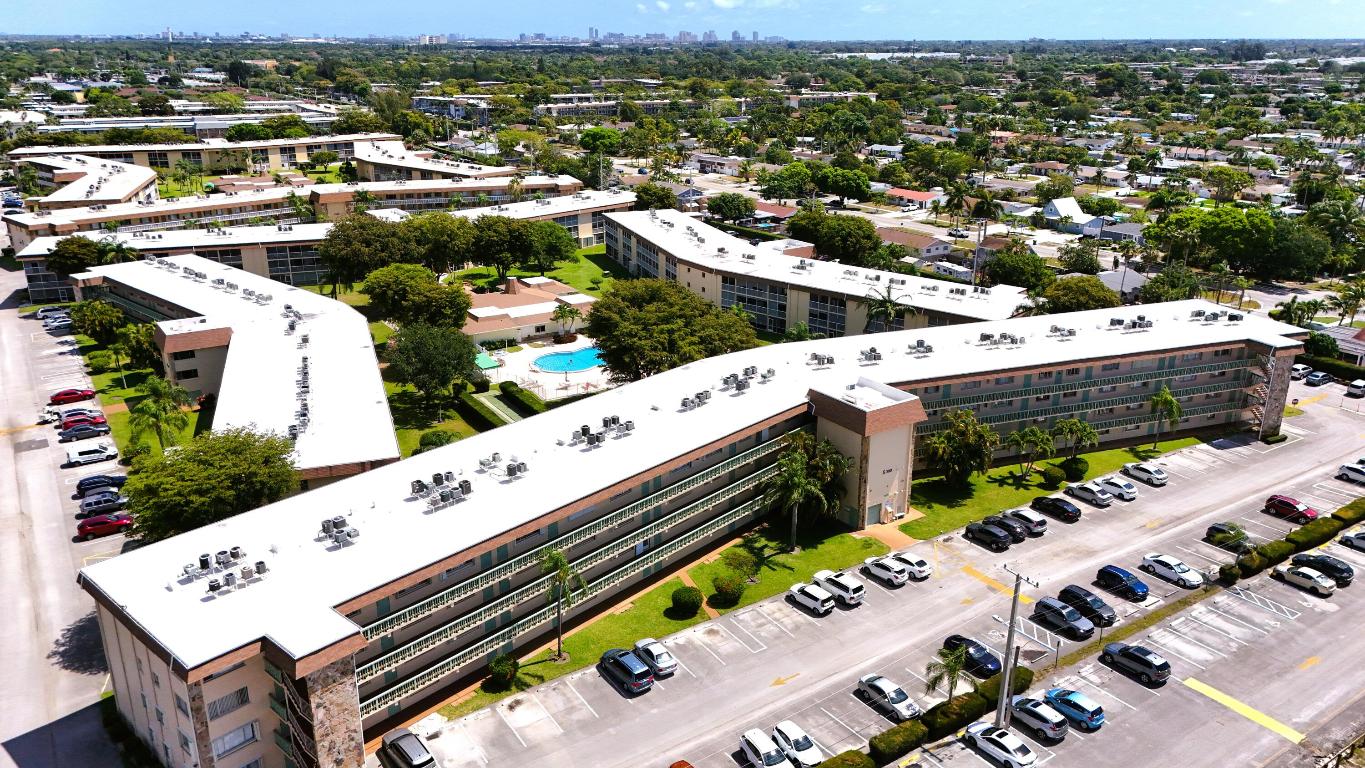 VILLAGE GREEN SUSSEX CONDO - Residential