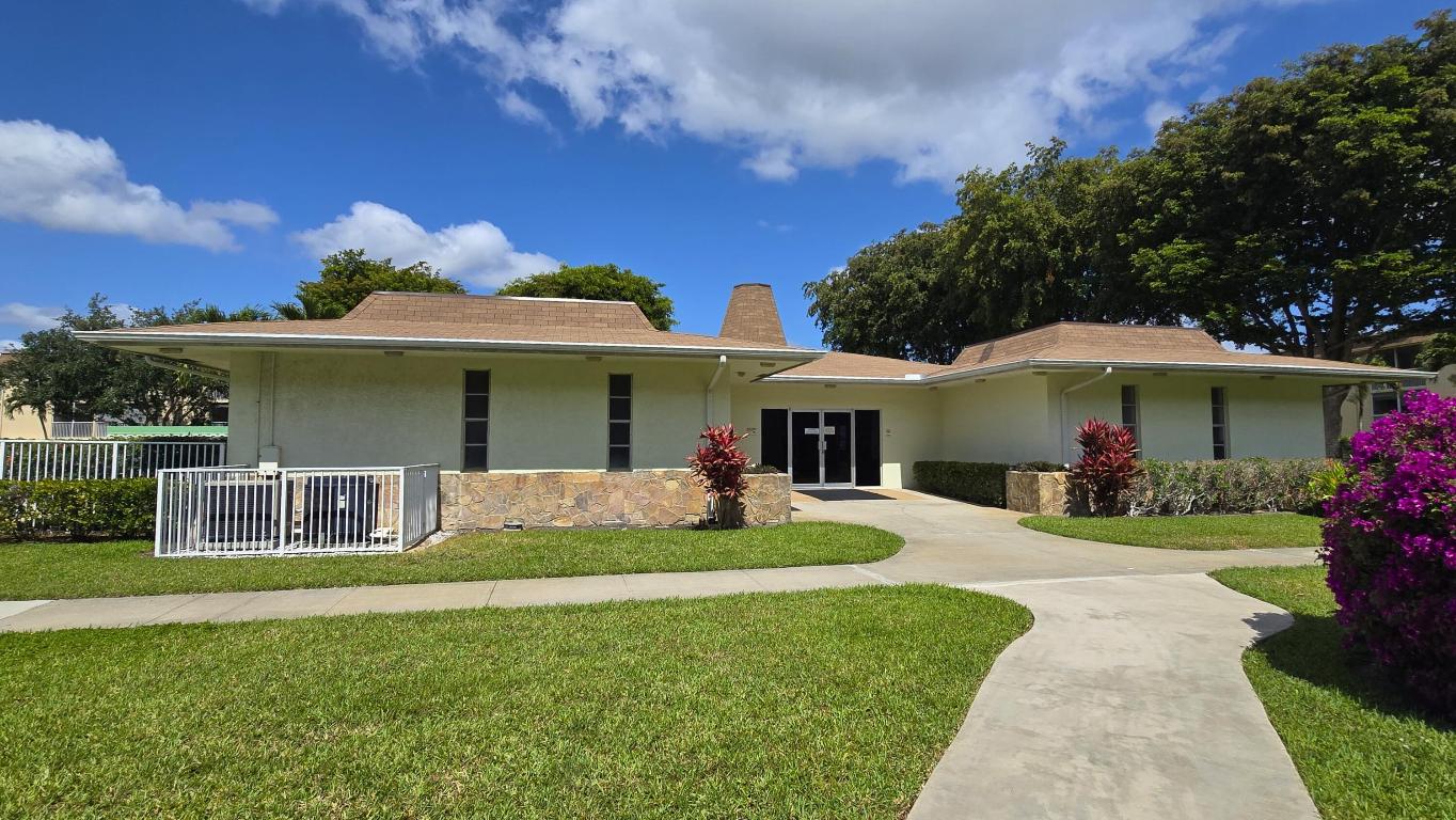 VILLAGE GREEN SUSSEX CONDO - Residential