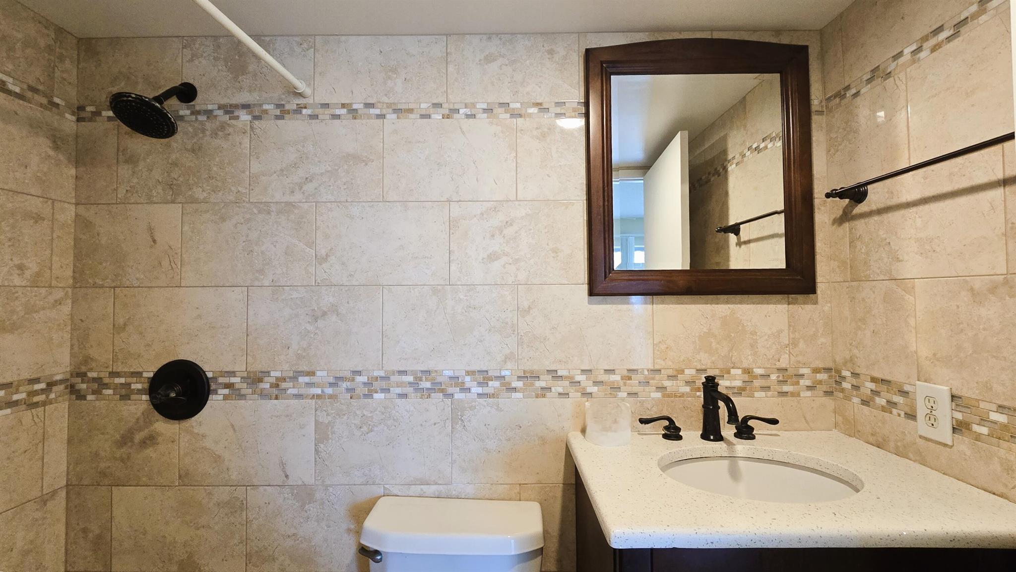 VILLAGE GREEN SUSSEX COND - Residential